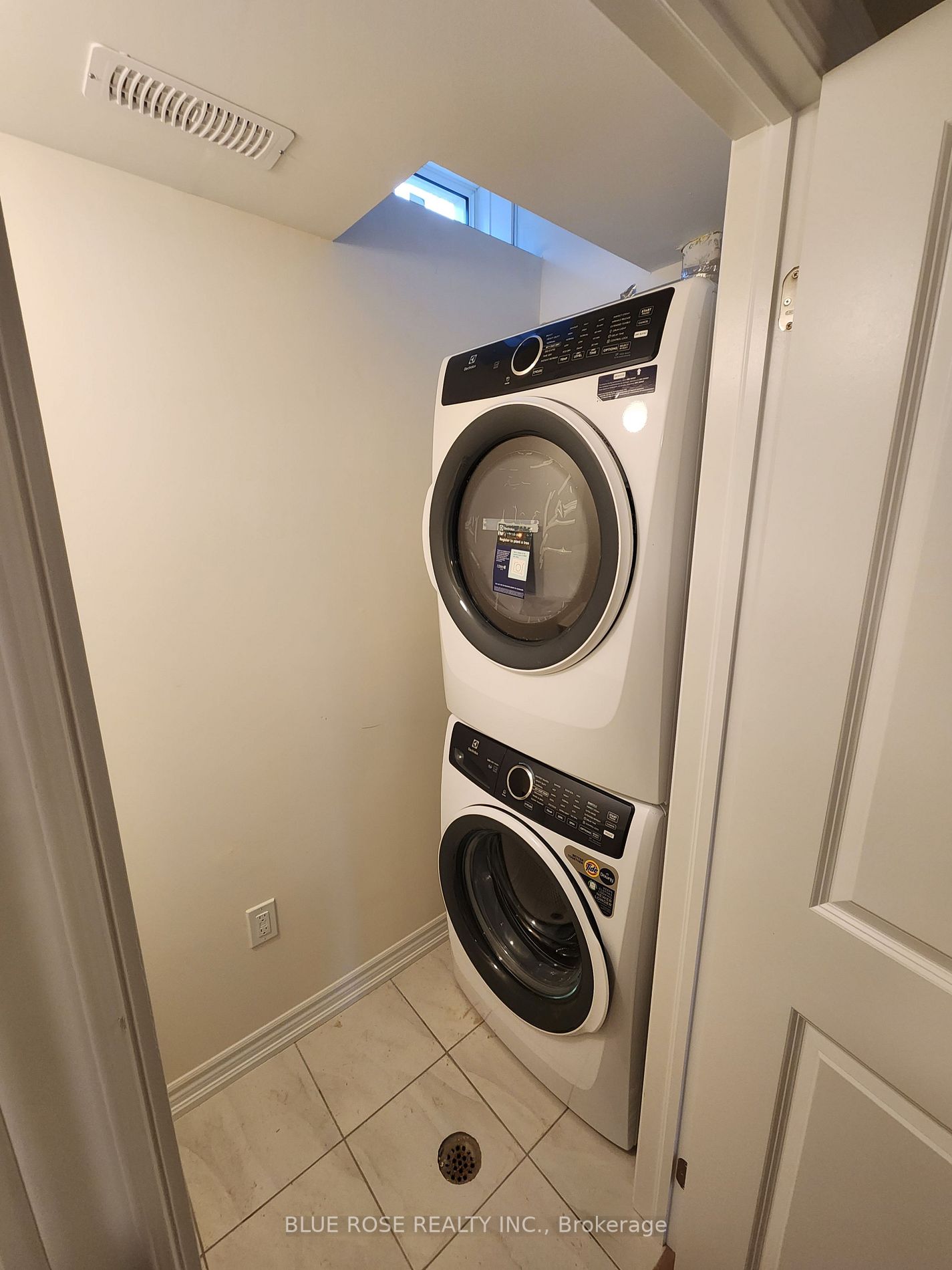 68 First St, #18