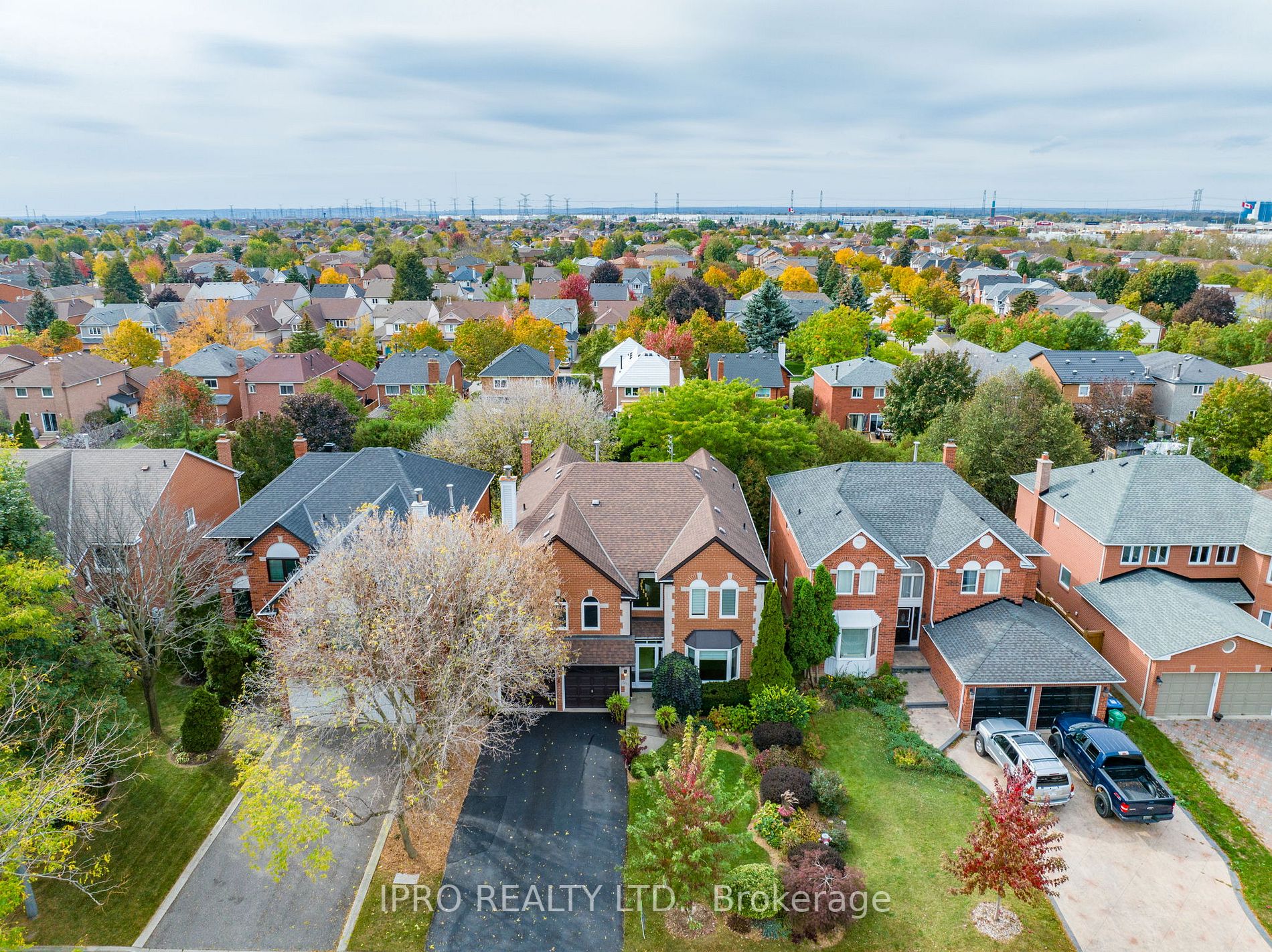 7251 Windrush Crt