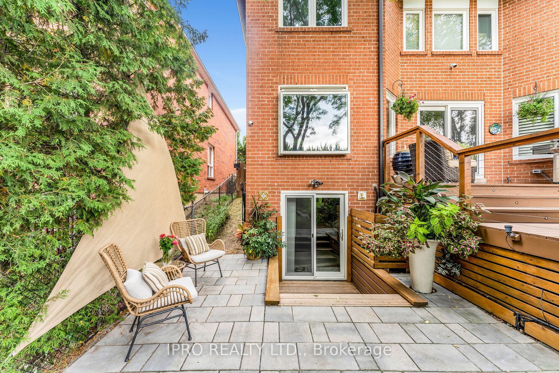 7251 Windrush Crt