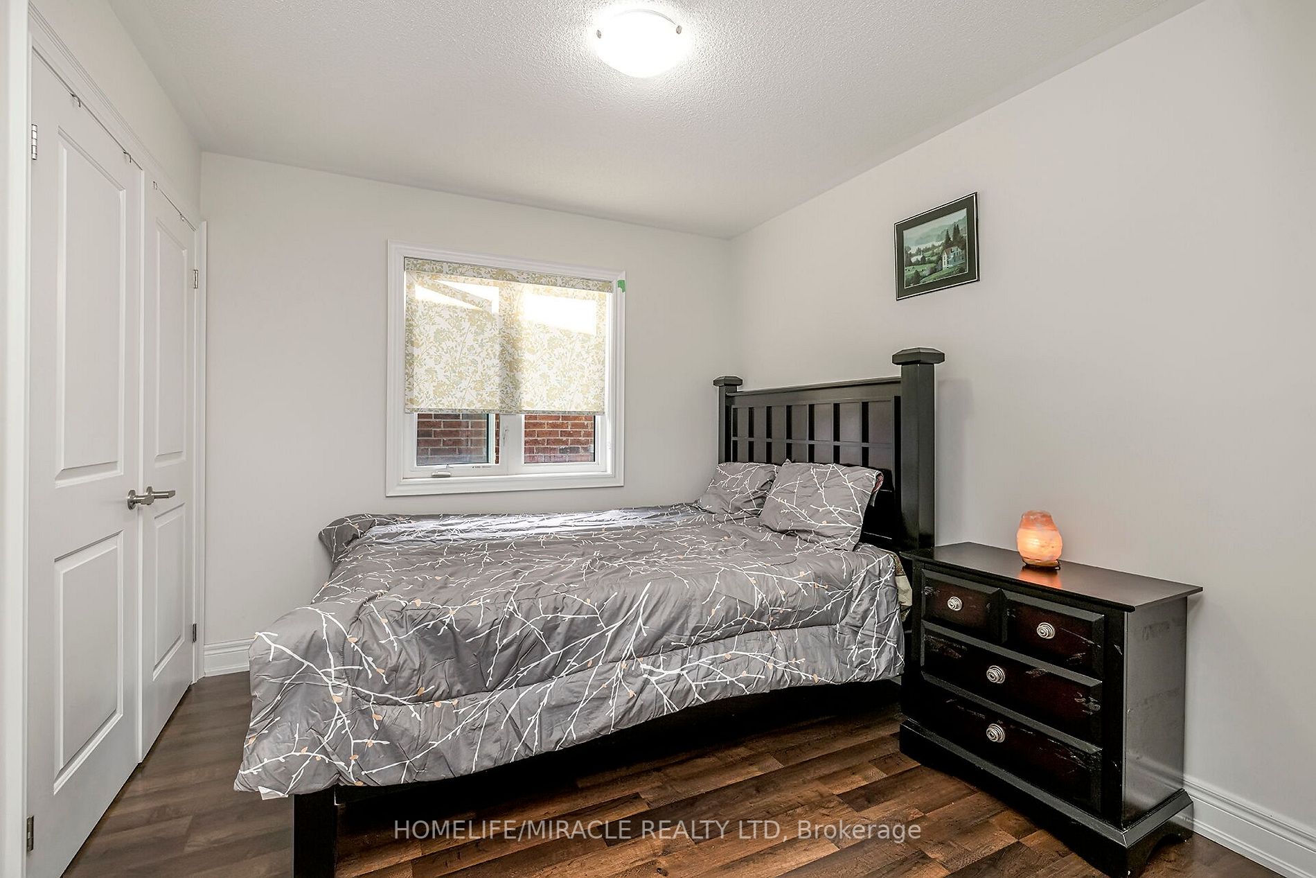 29 Sinatra St