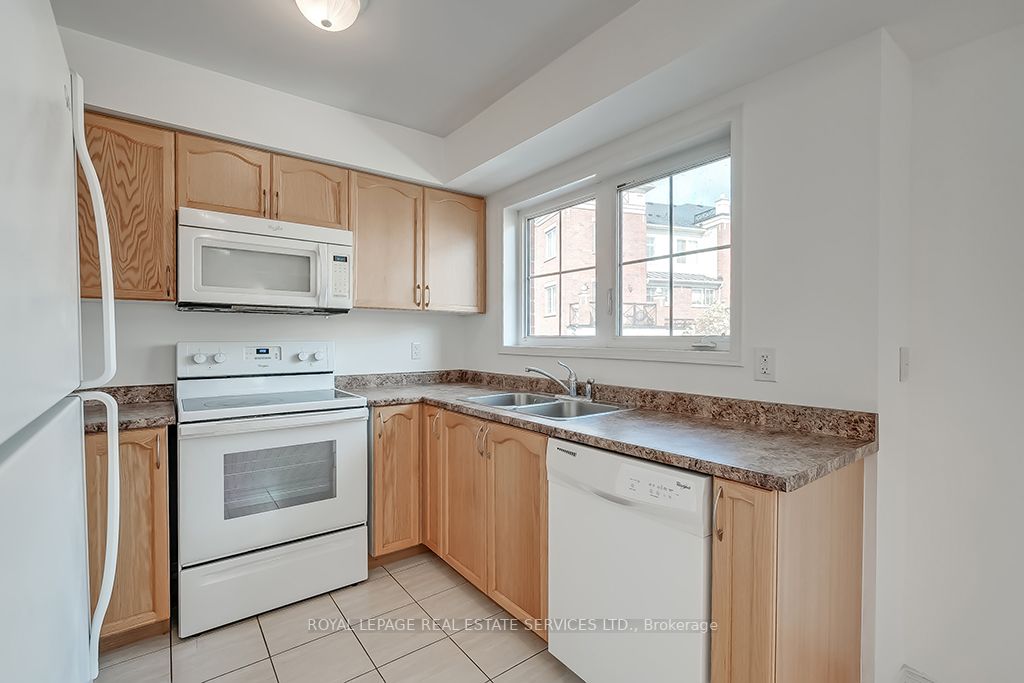 35 Hays Boulevard, #23