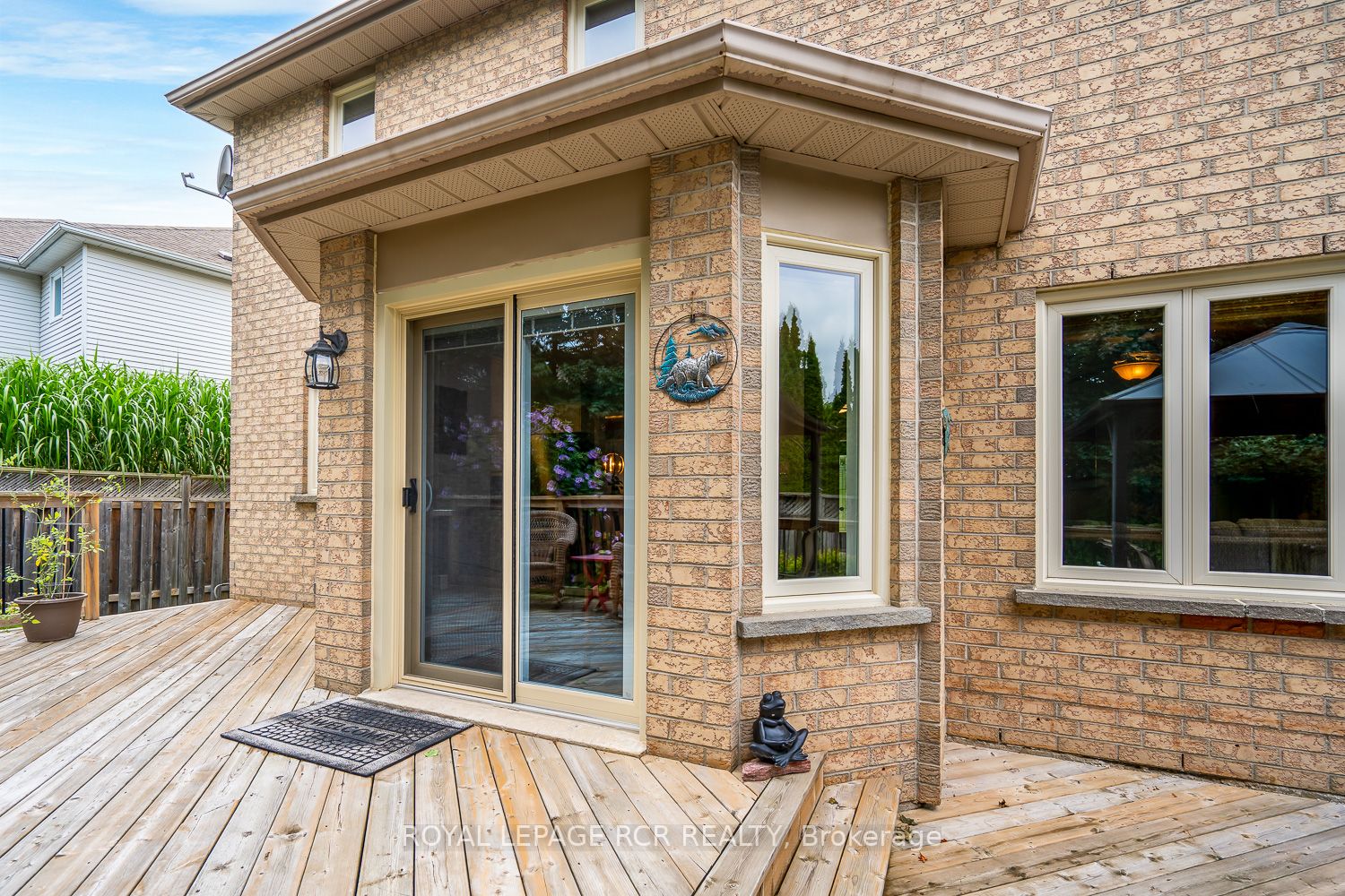 203 Walsh Cres