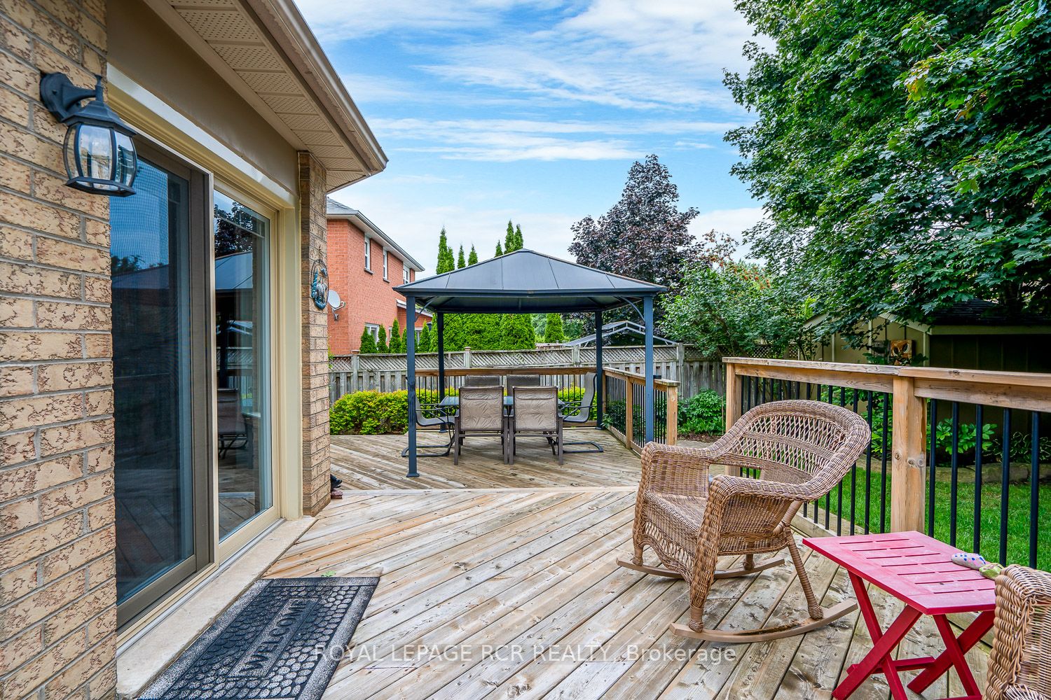 203 Walsh Cres