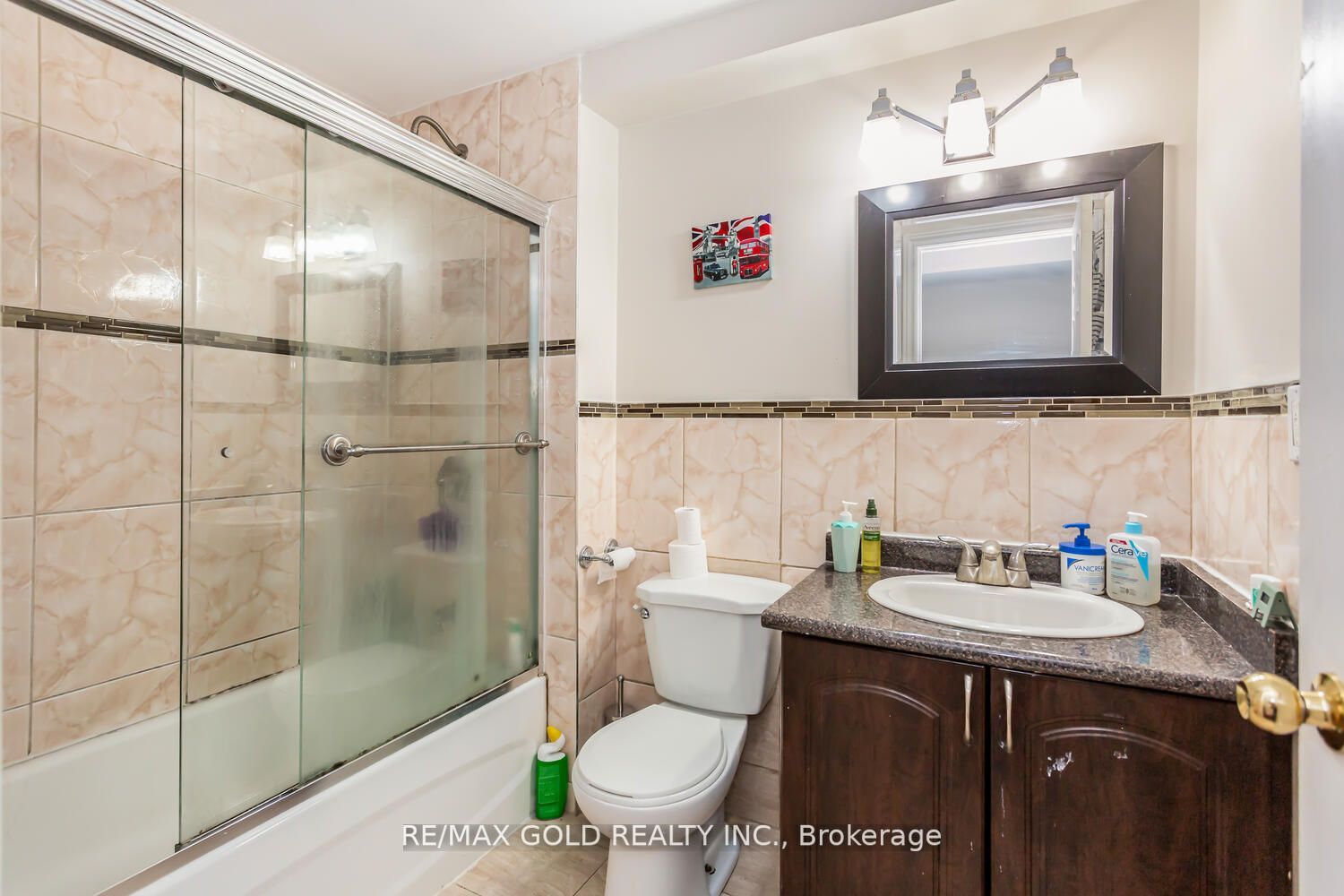 55 Cobblehill Cres