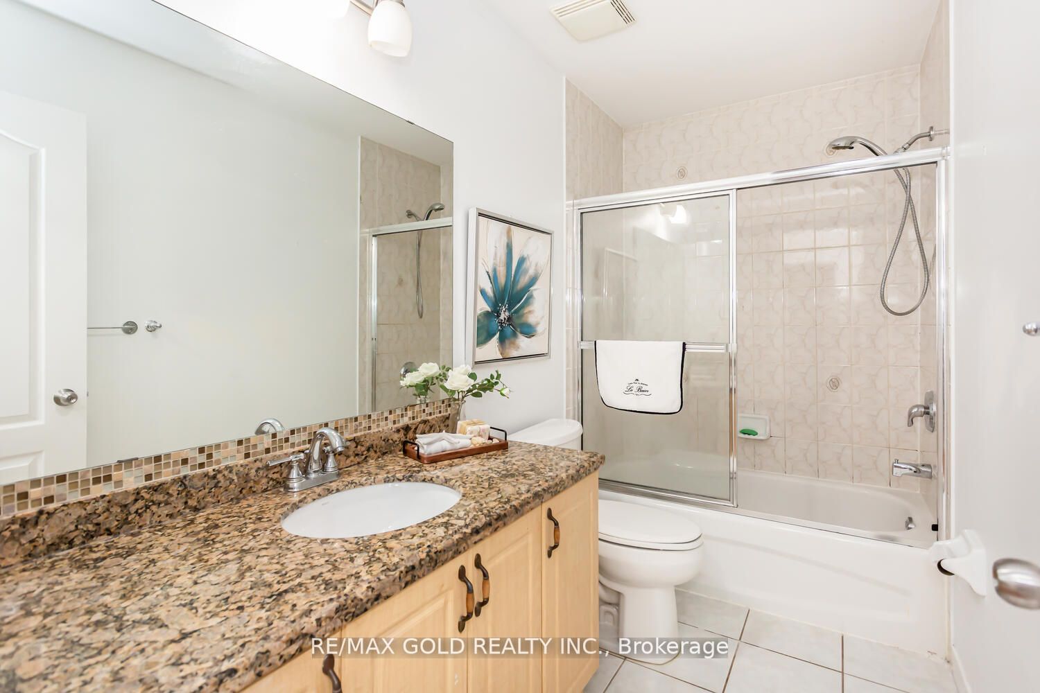 55 Cobblehill Cres