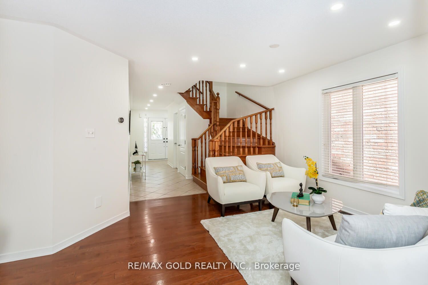 55 Cobblehill Cres