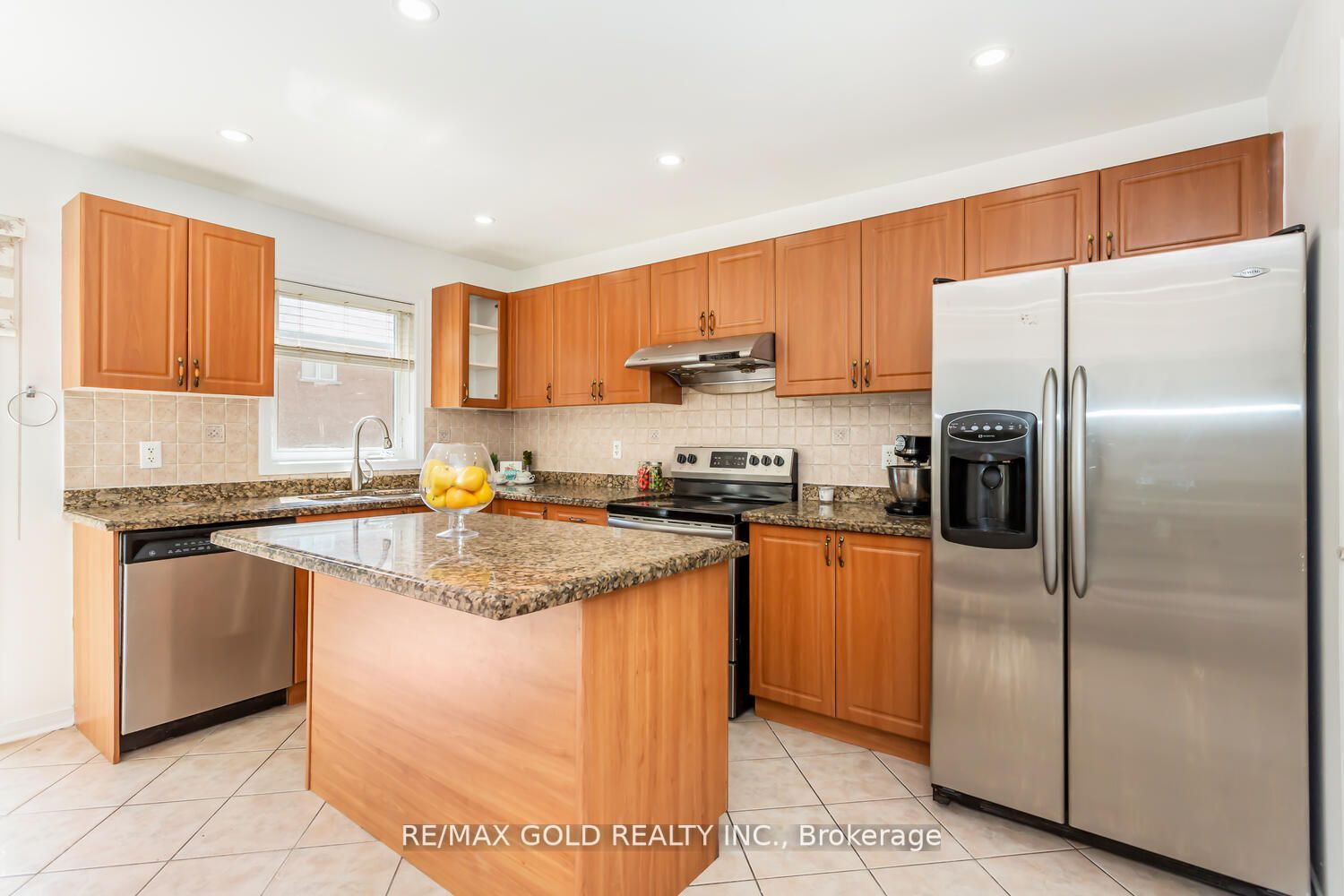 55 Cobblehill Cres