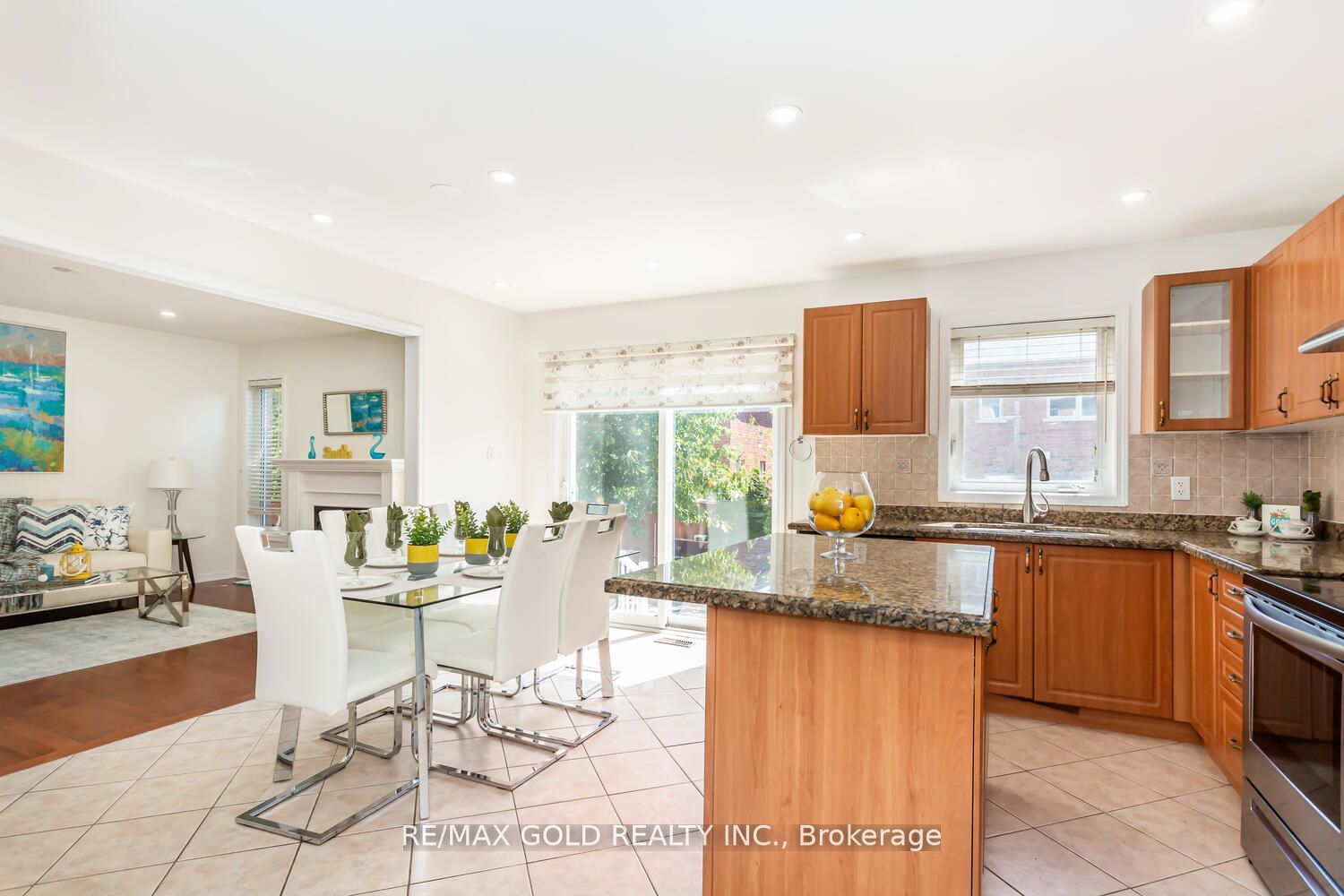 55 Cobblehill Cres
