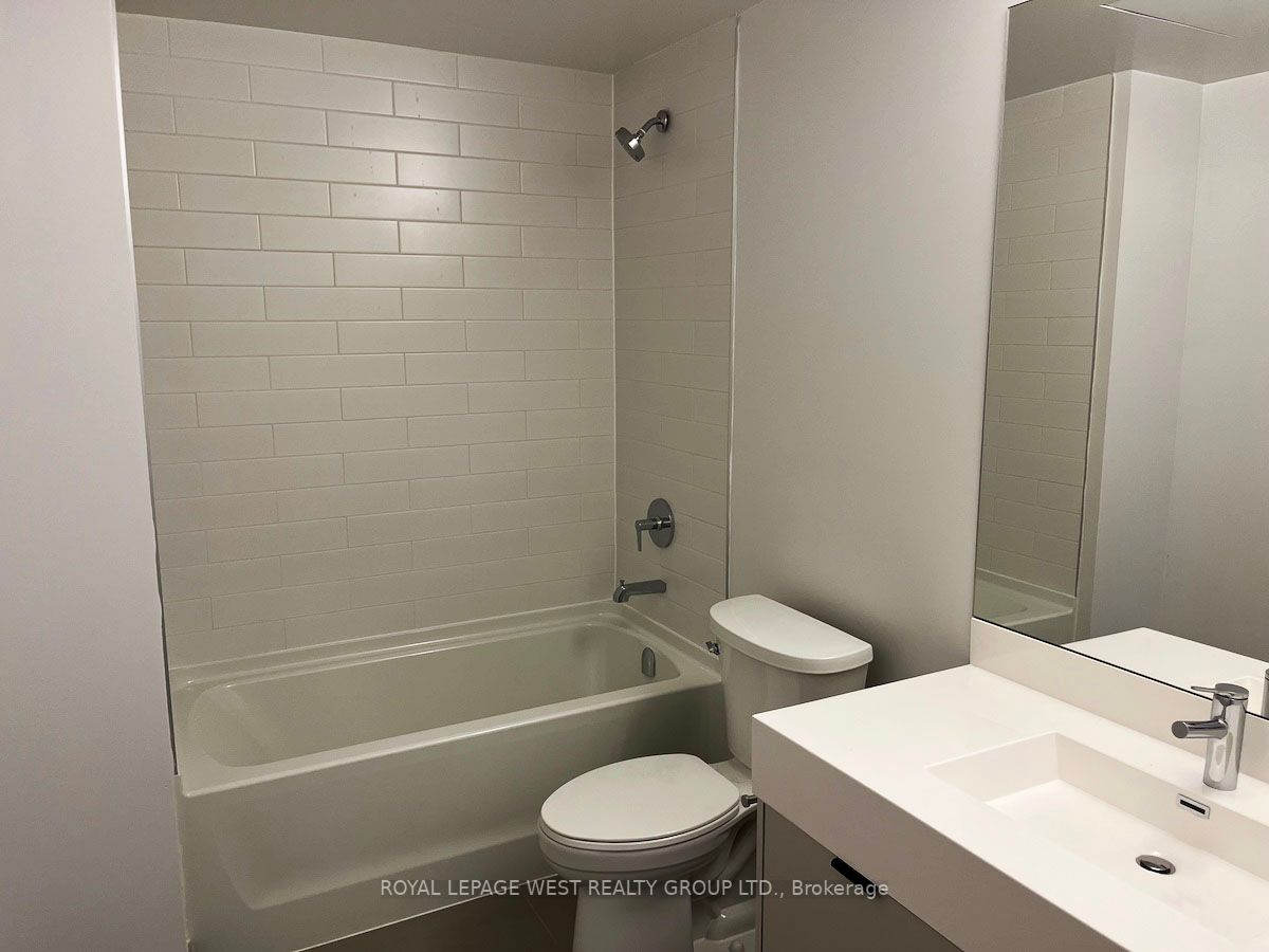 57 Brock Ave, #508