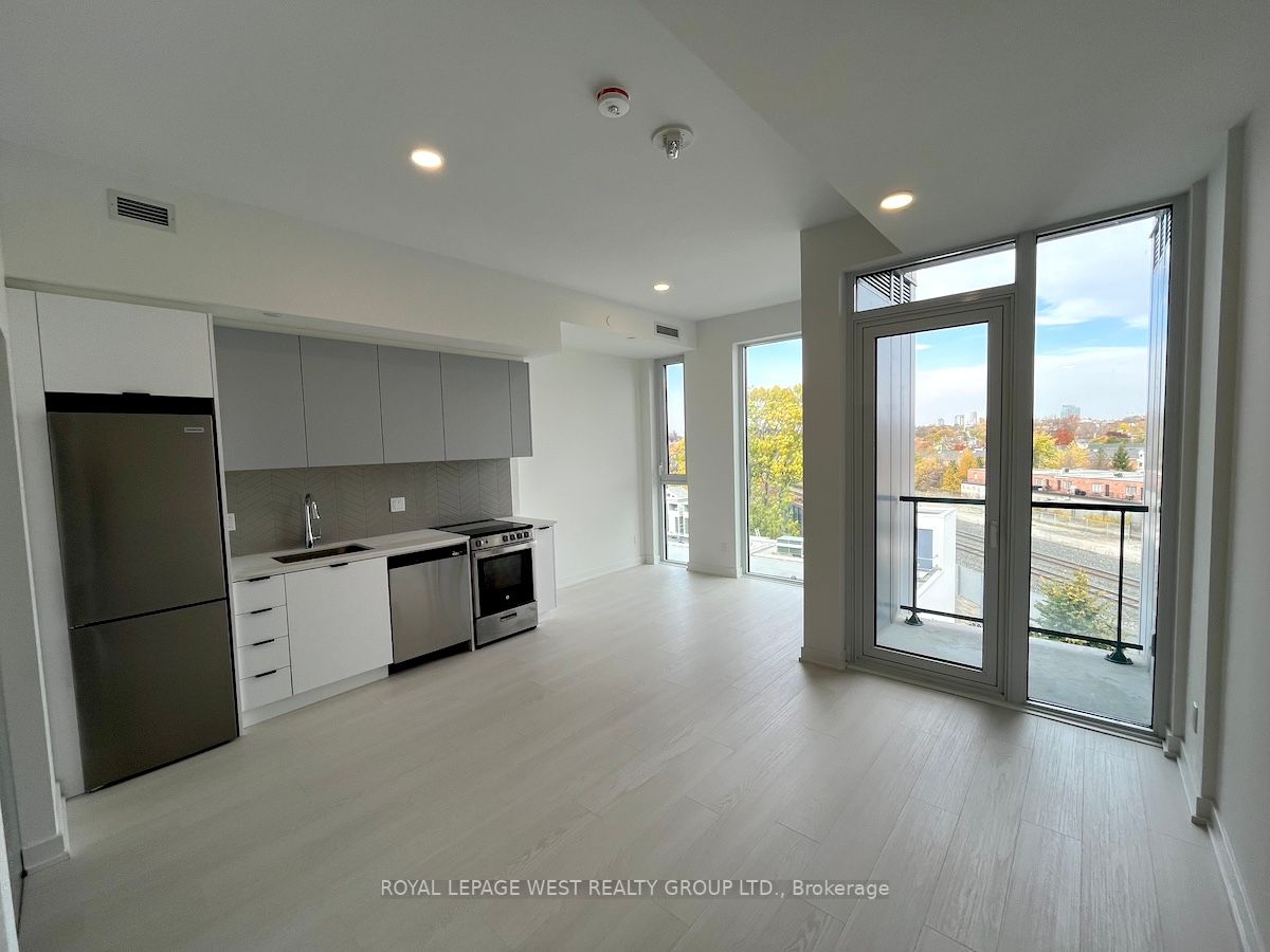 57 Brock Ave, #508