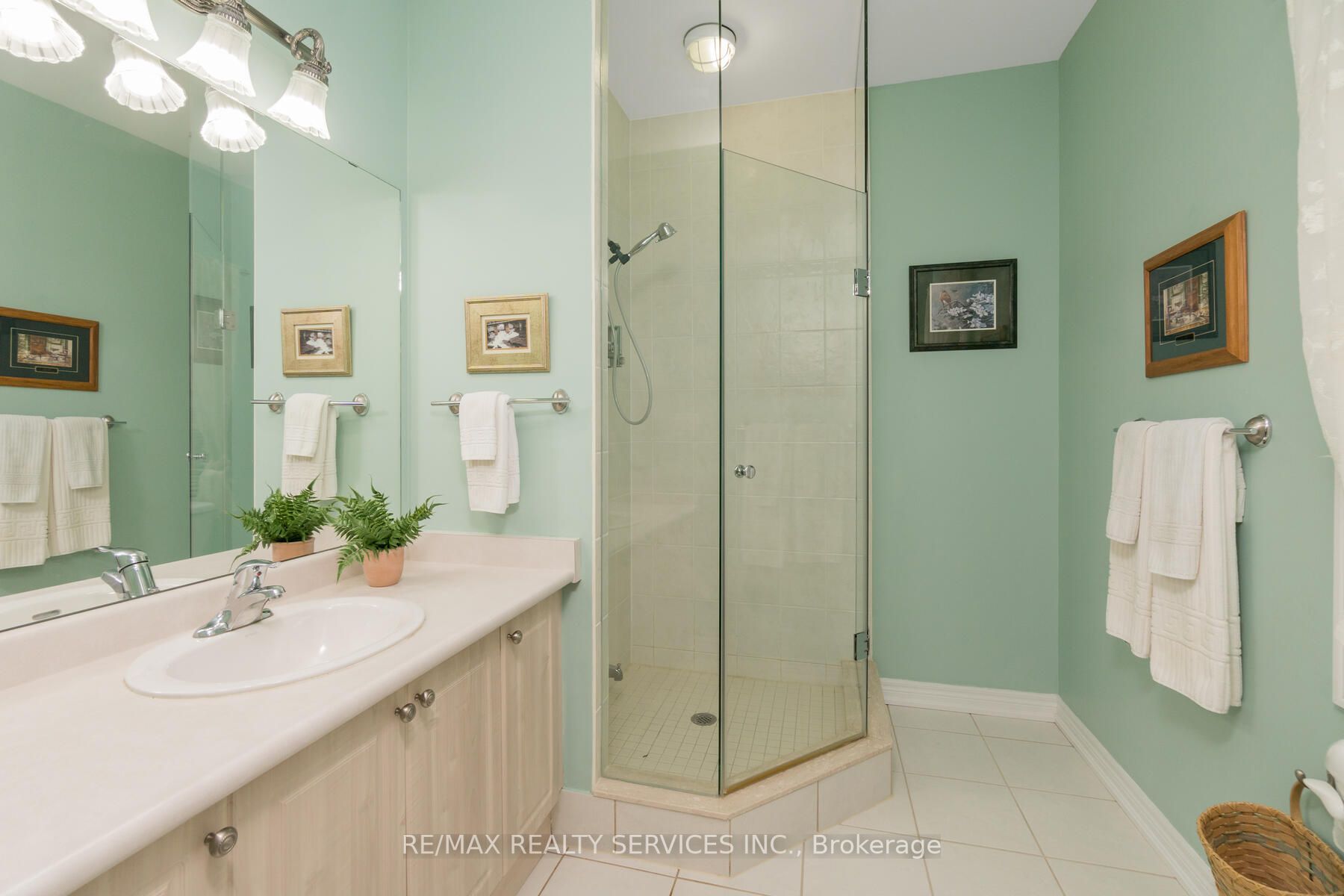 10 North Riverdale Dr