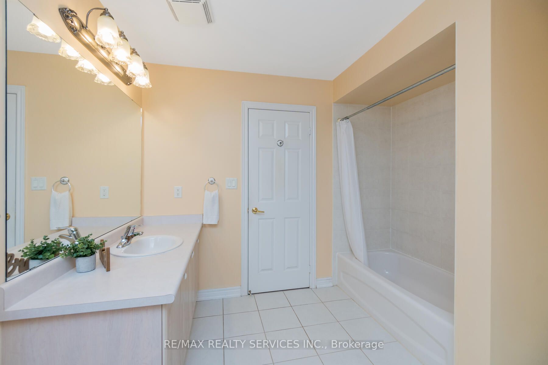 10 North Riverdale Dr