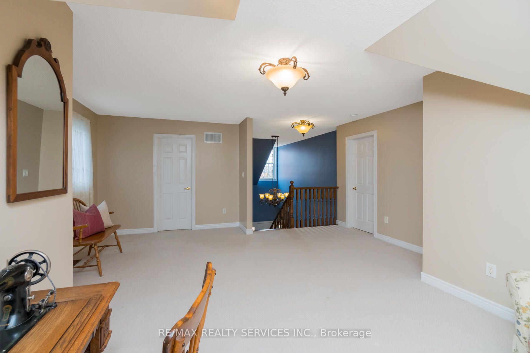10 North Riverdale Dr