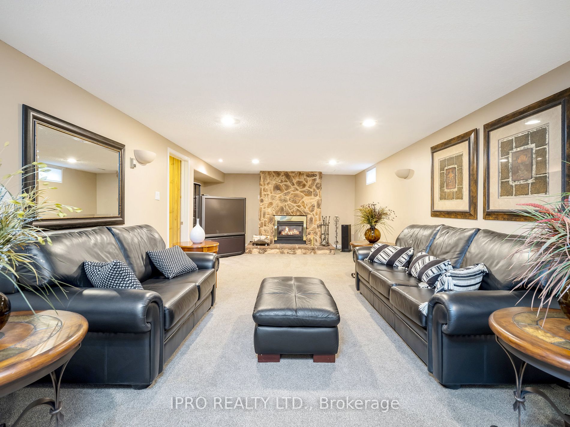 3 Gower Crt