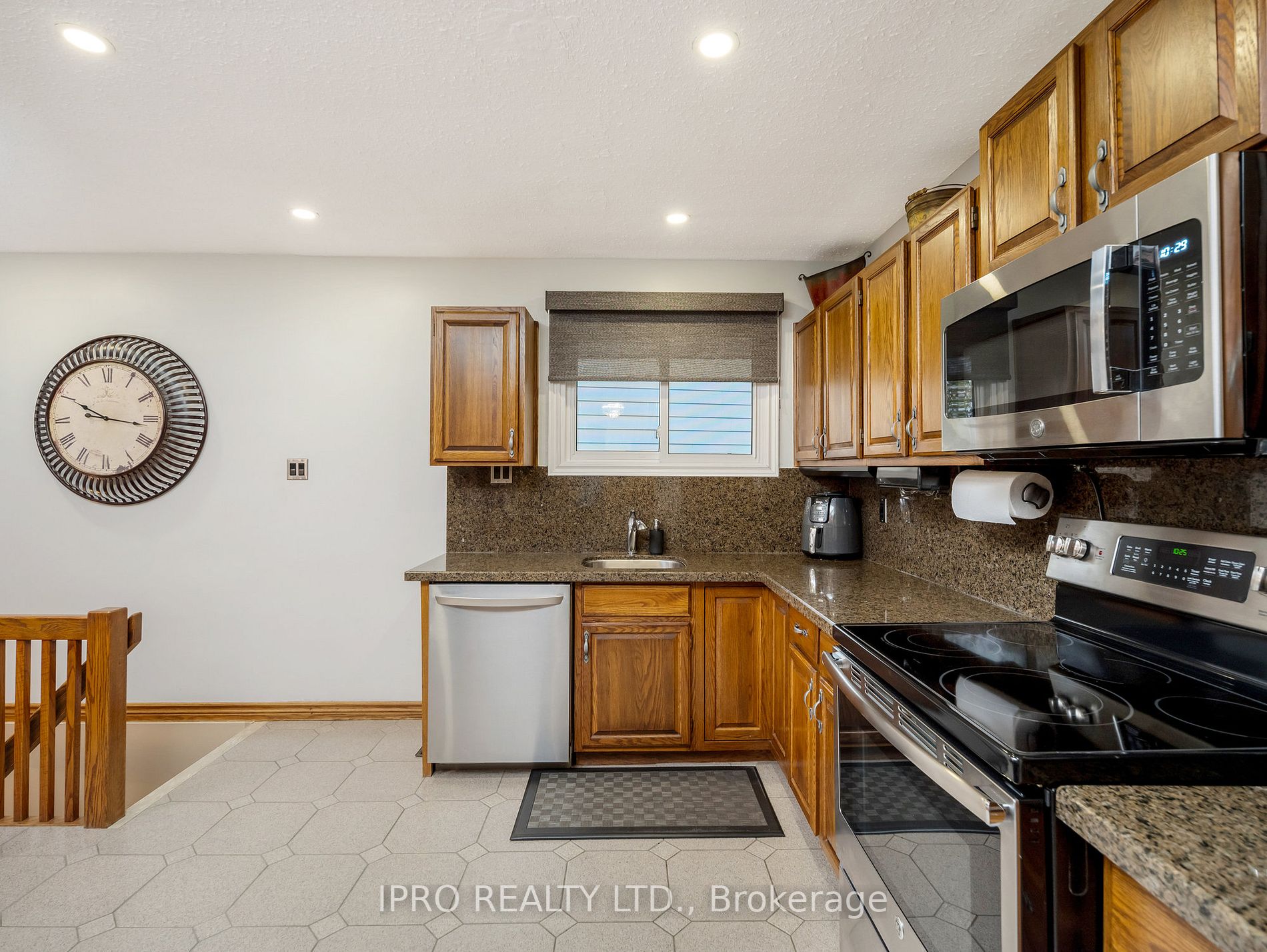 3 Gower Crt