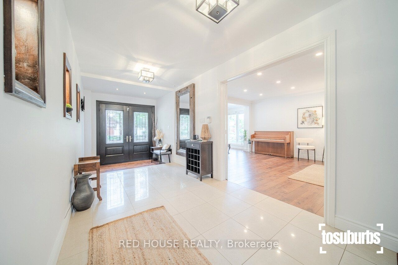 3256 Cindy Cres