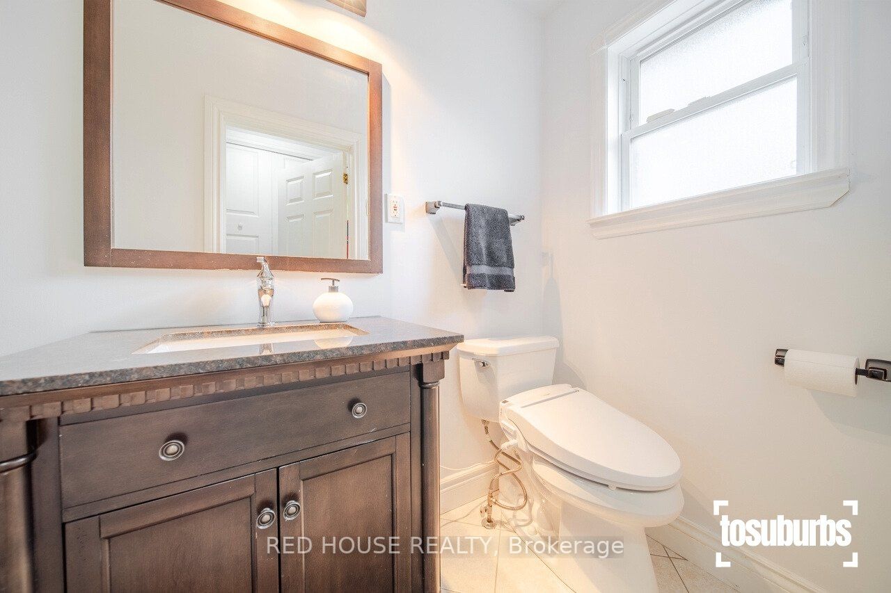 3256 Cindy Cres
