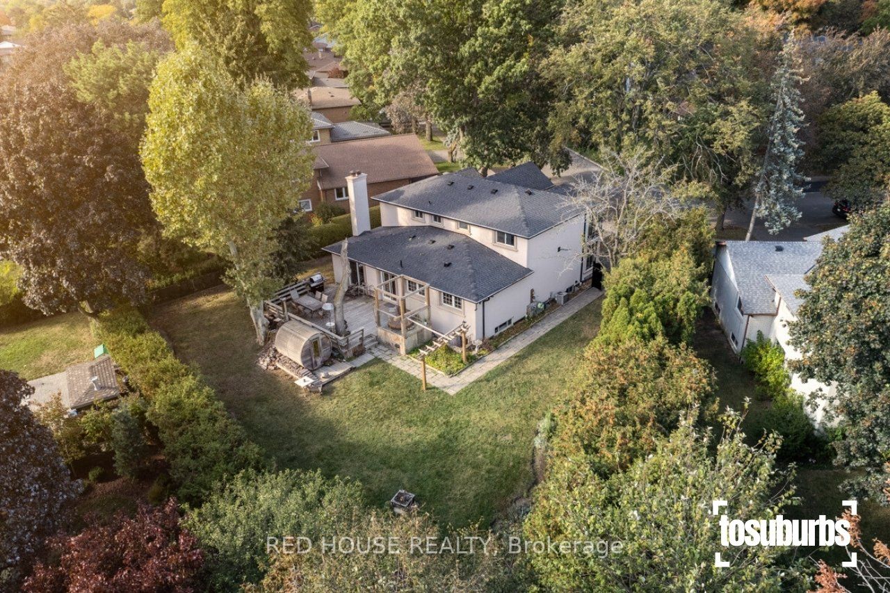 3256 Cindy Cres