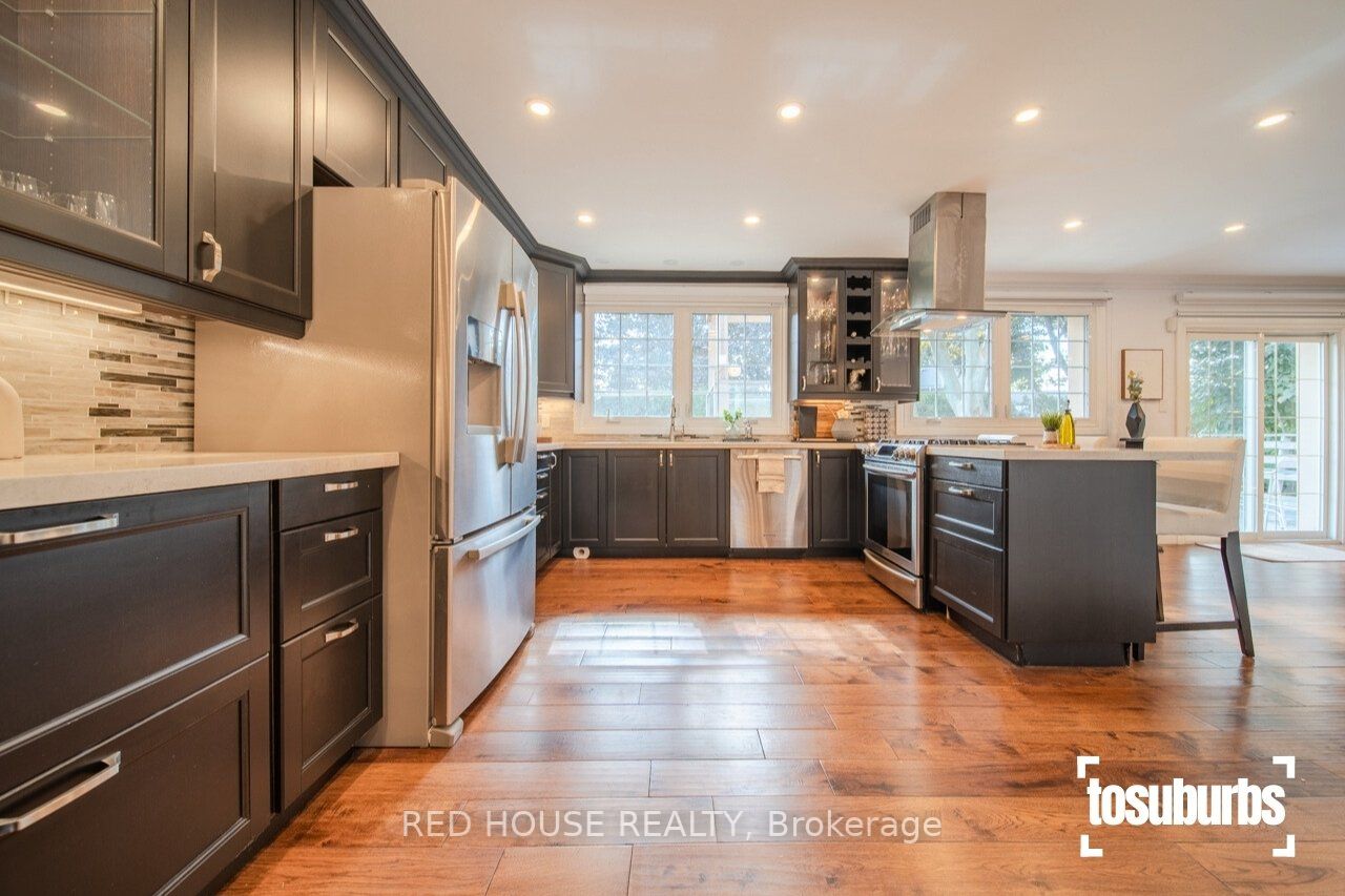 3256 Cindy Cres