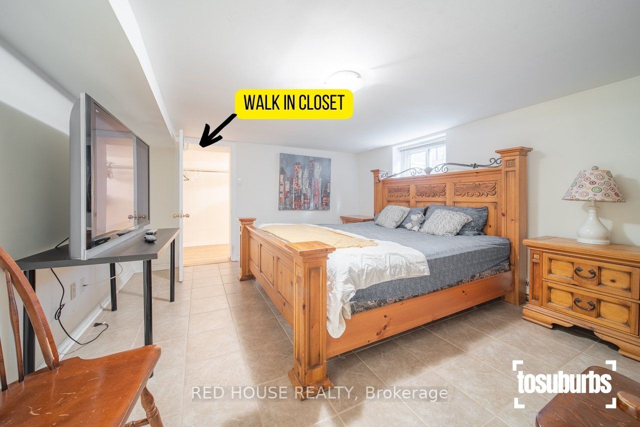 3256 Cindy Cres