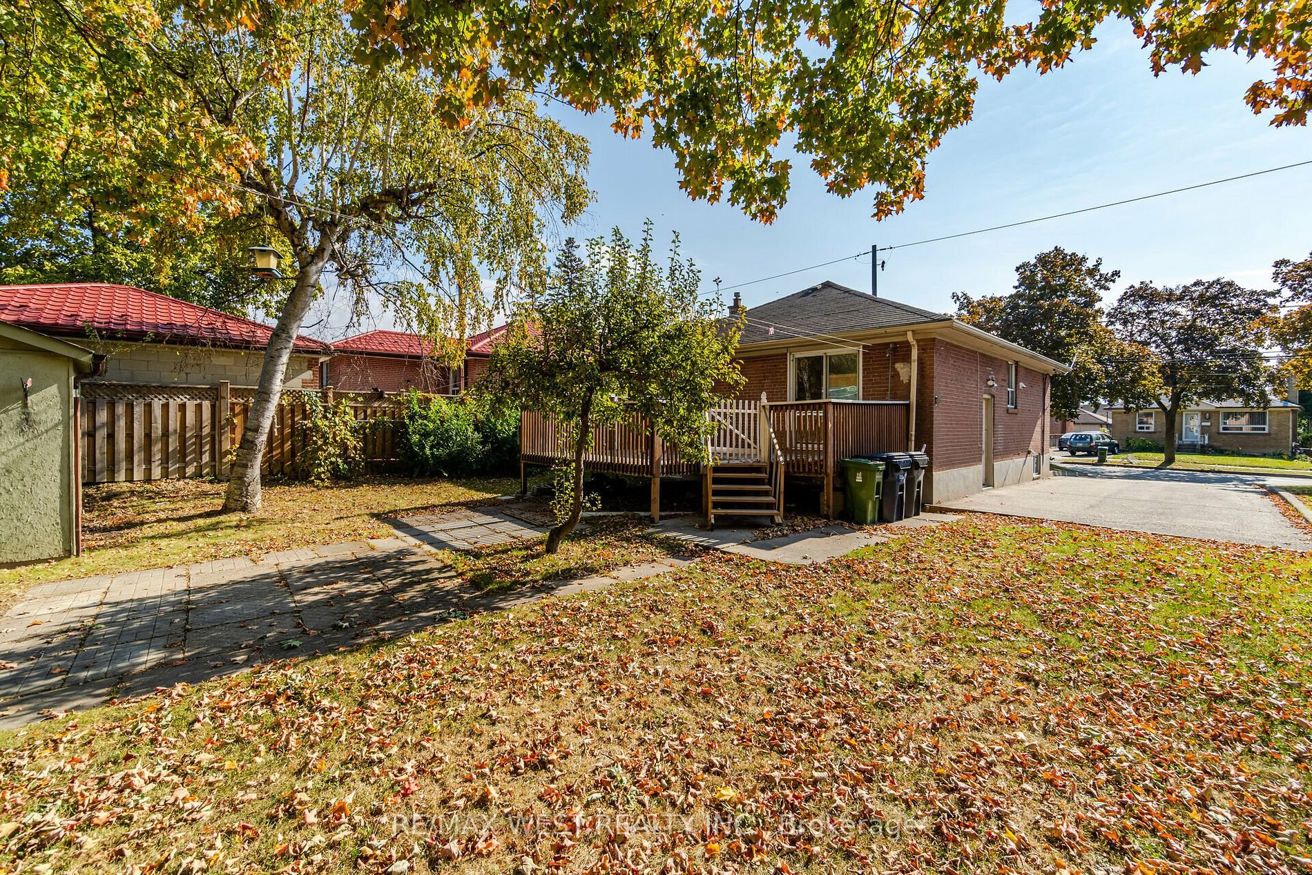 22 Loney Ave