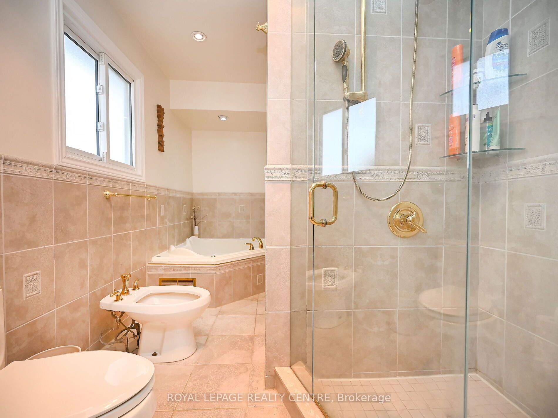 2519 Kingsberry Cres