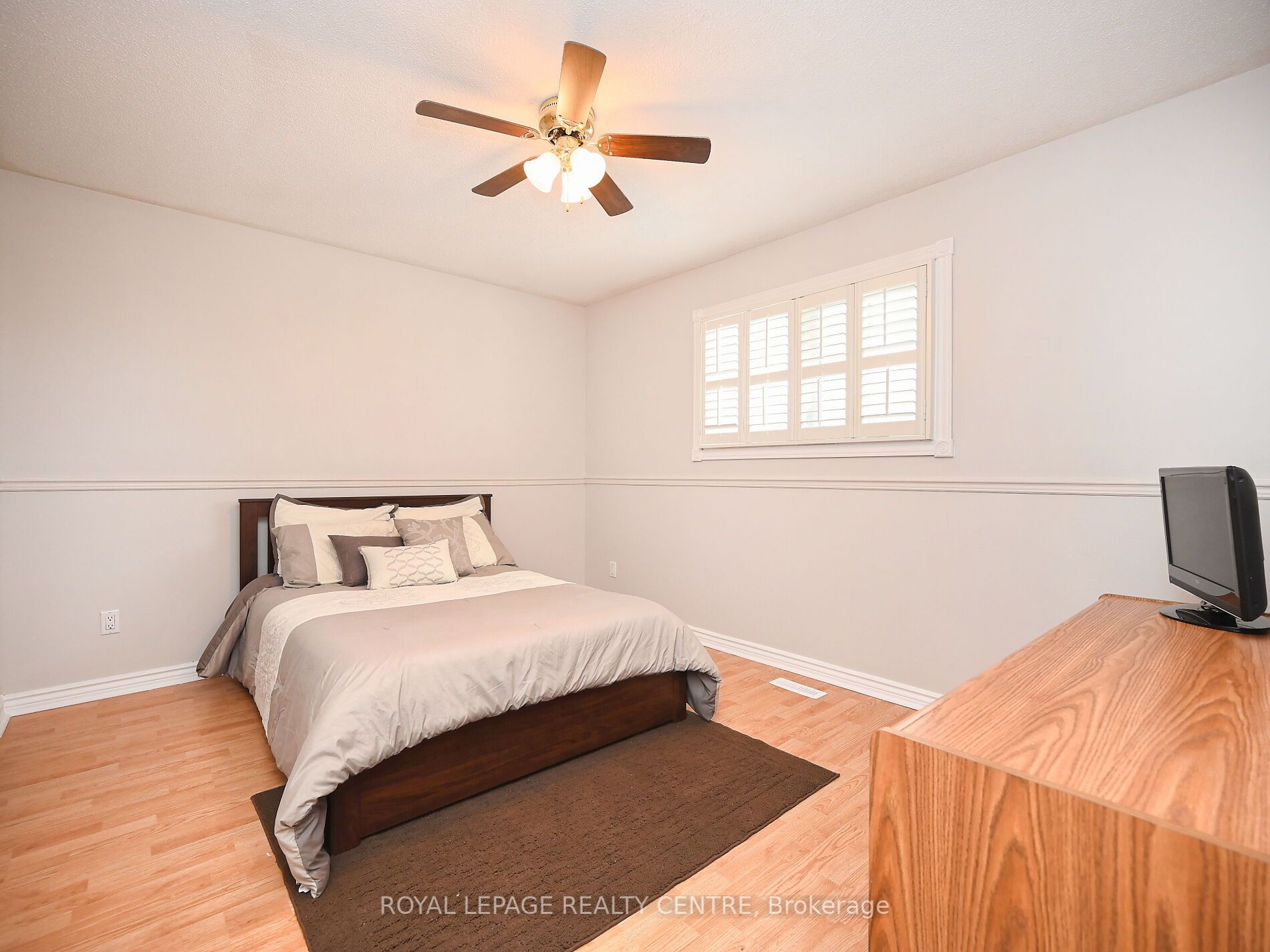2519 Kingsberry Cres