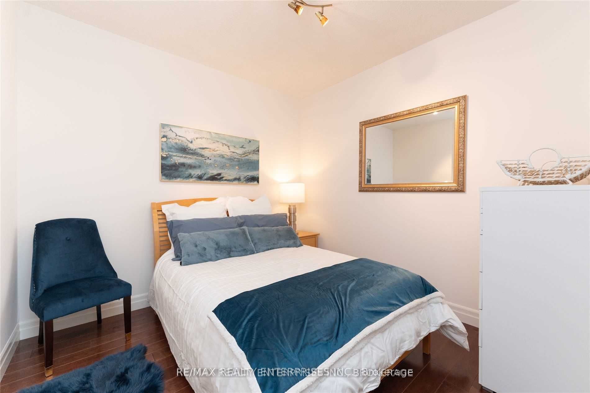 80 Port Street E, #208