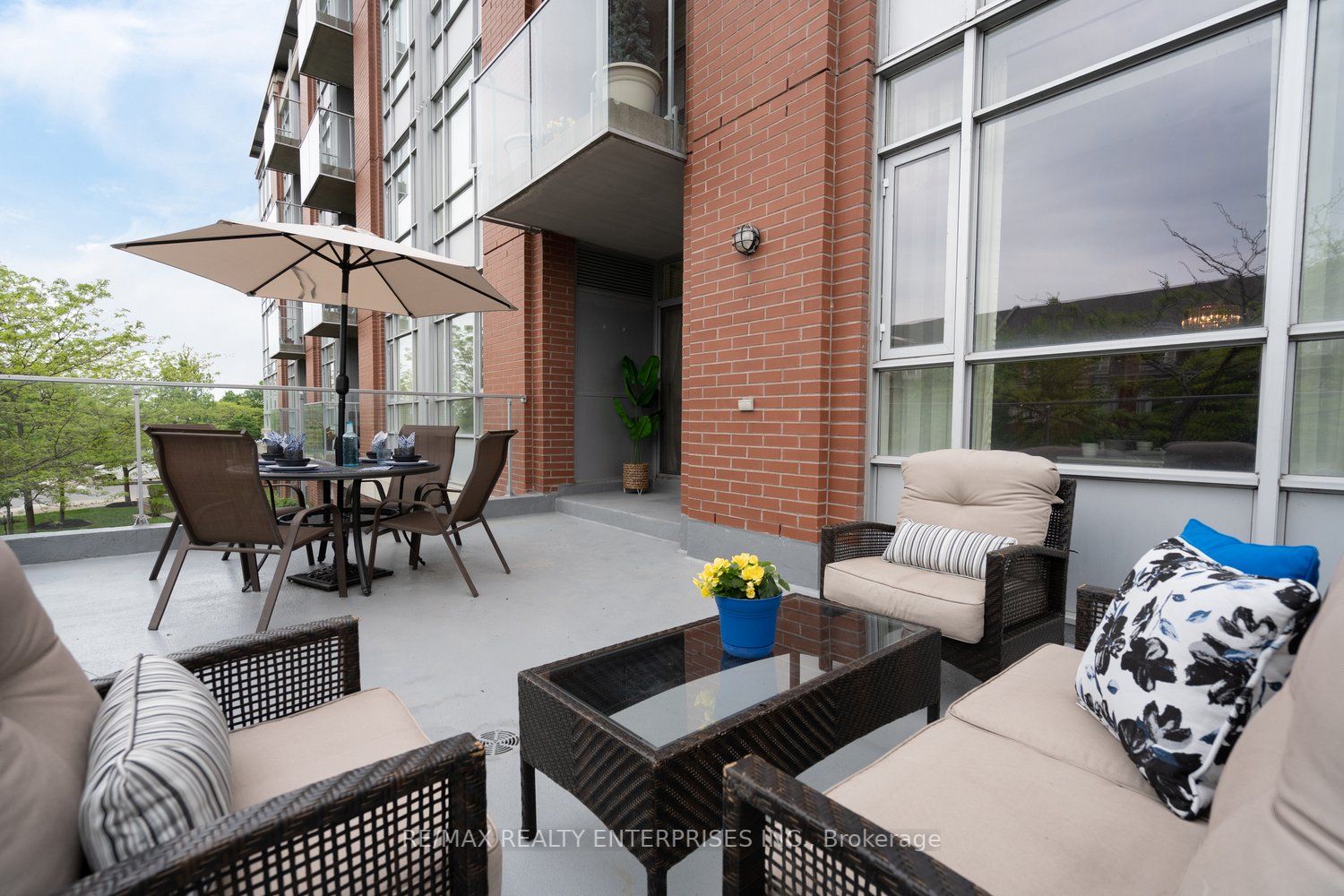 80 Port Street E, #208