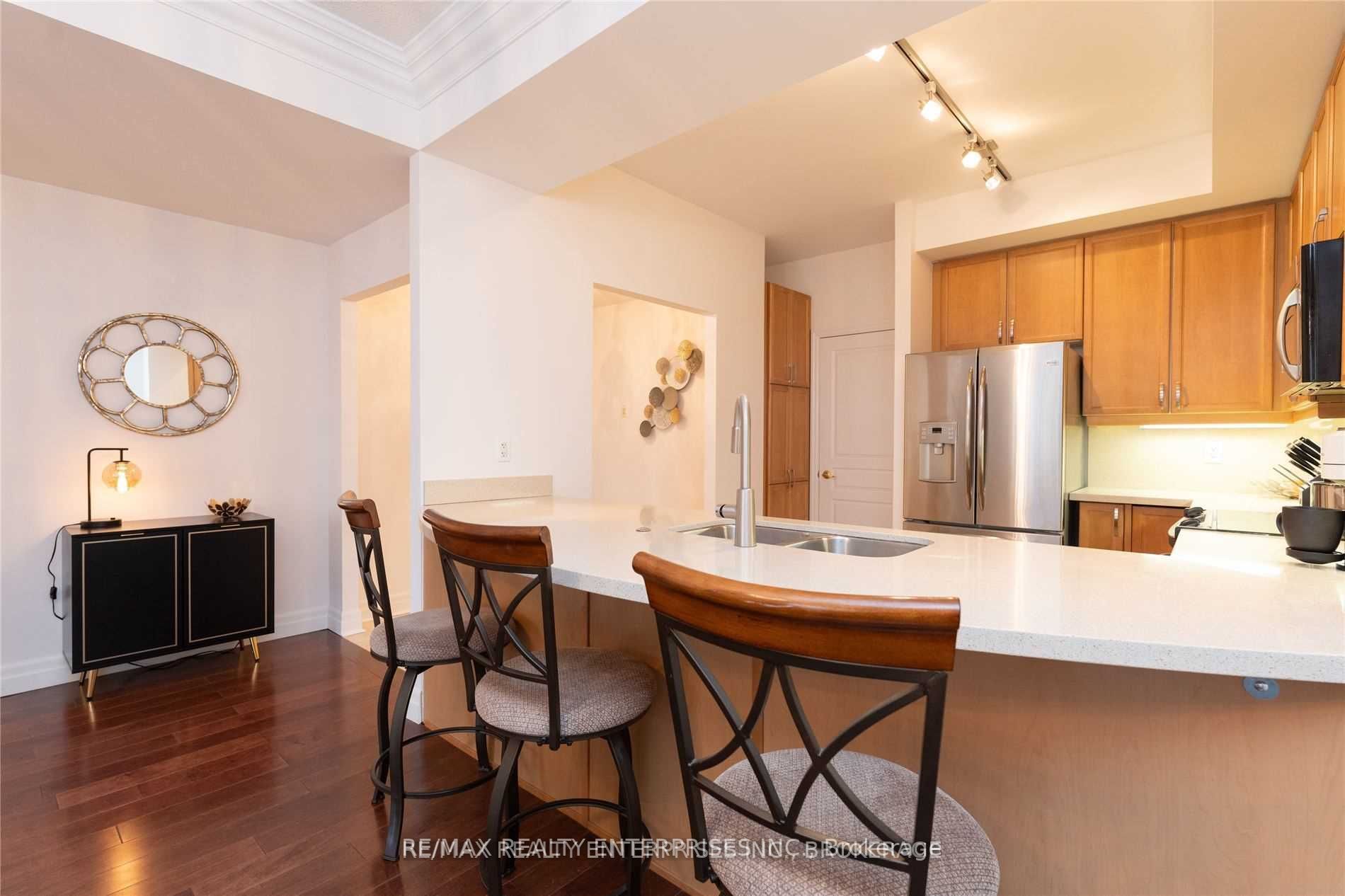 80 Port Street E, #208