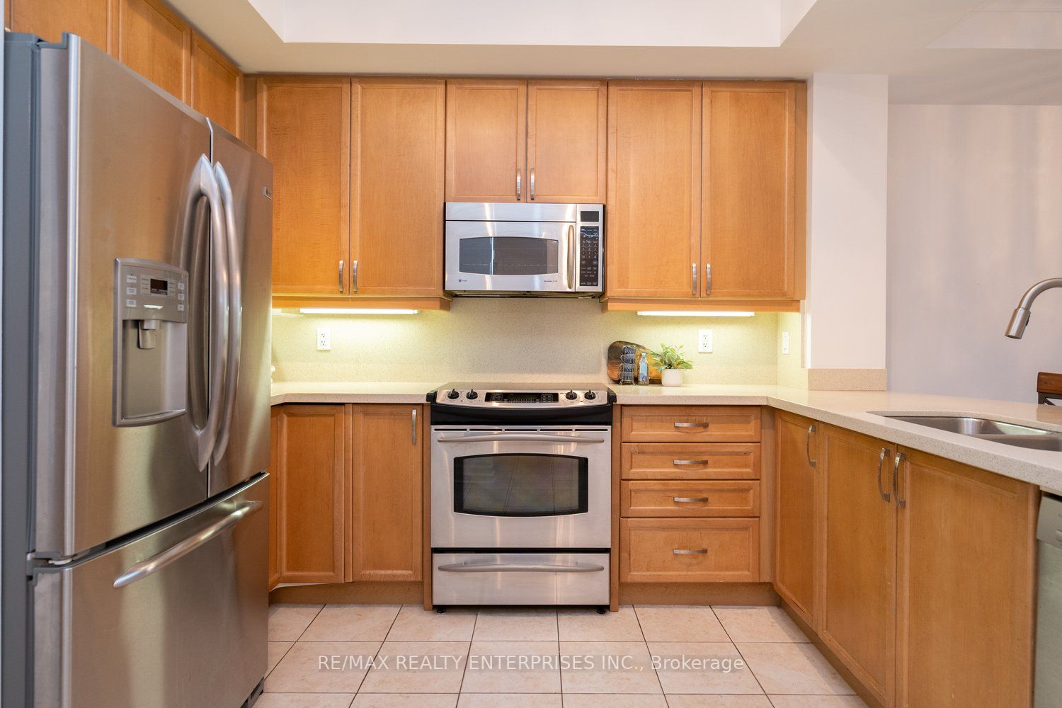 80 Port Street E, #208