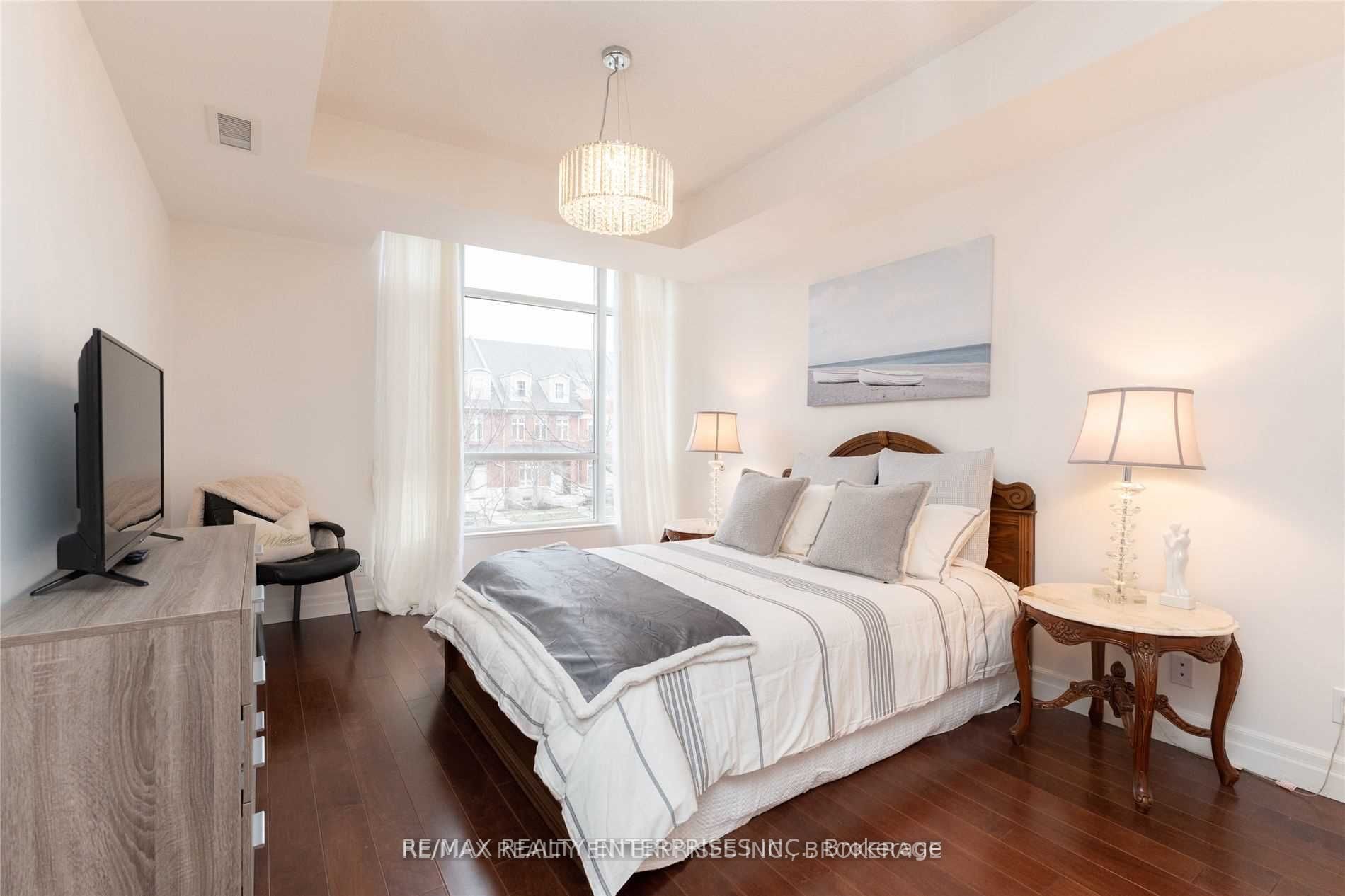 80 Port Street E, #208