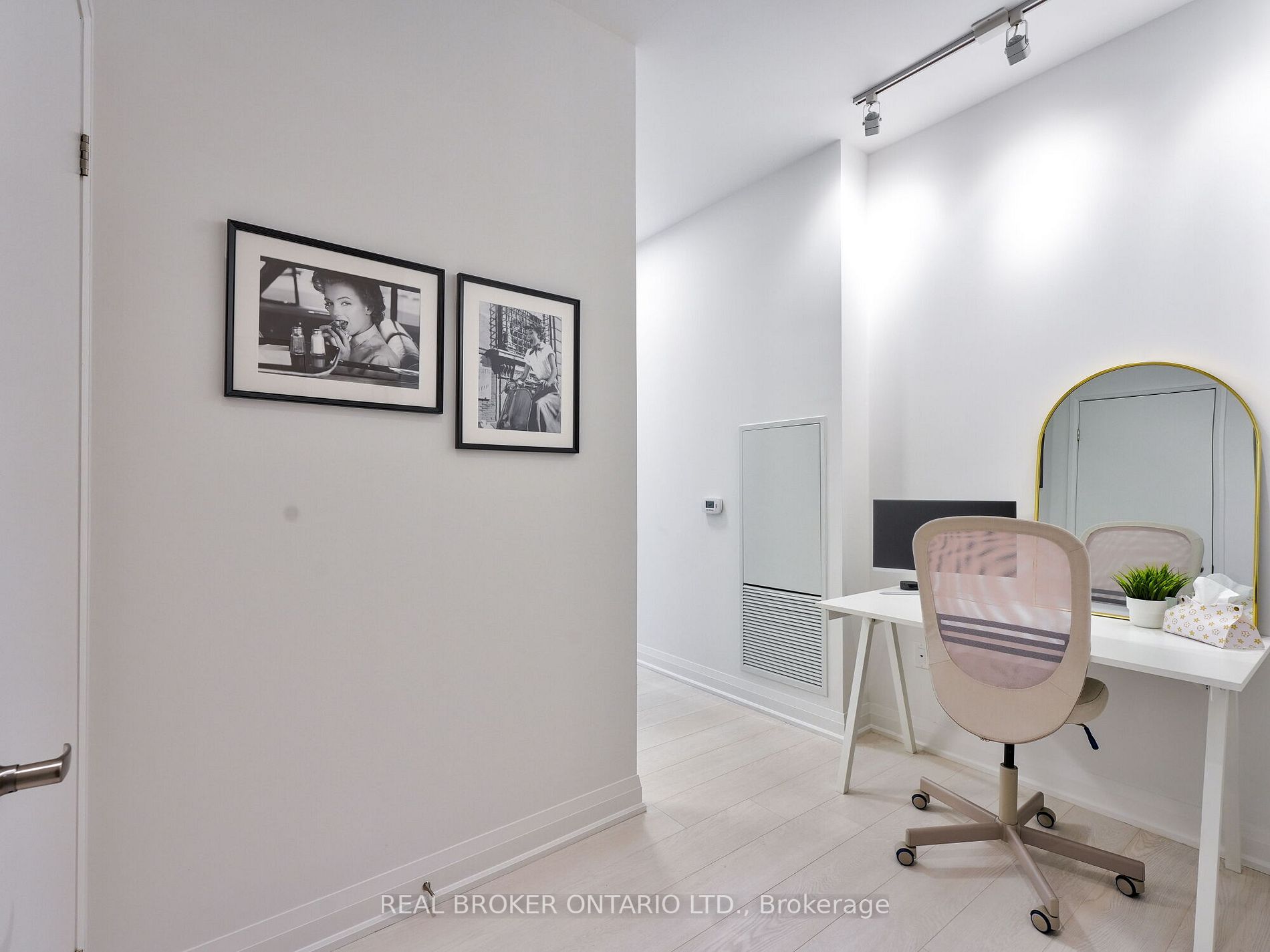 10 Gibbs Rd, #309