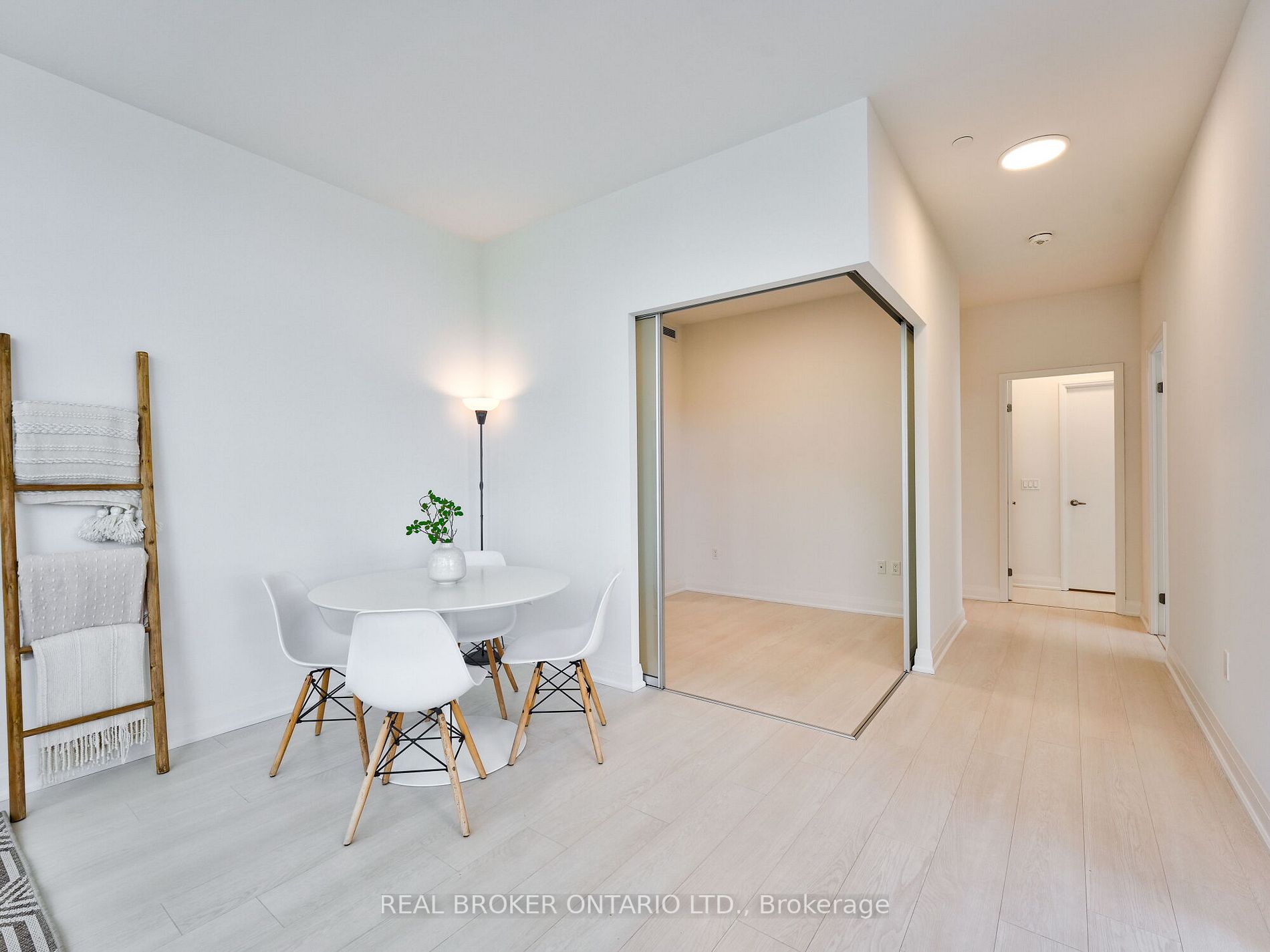10 Gibbs Rd, #309