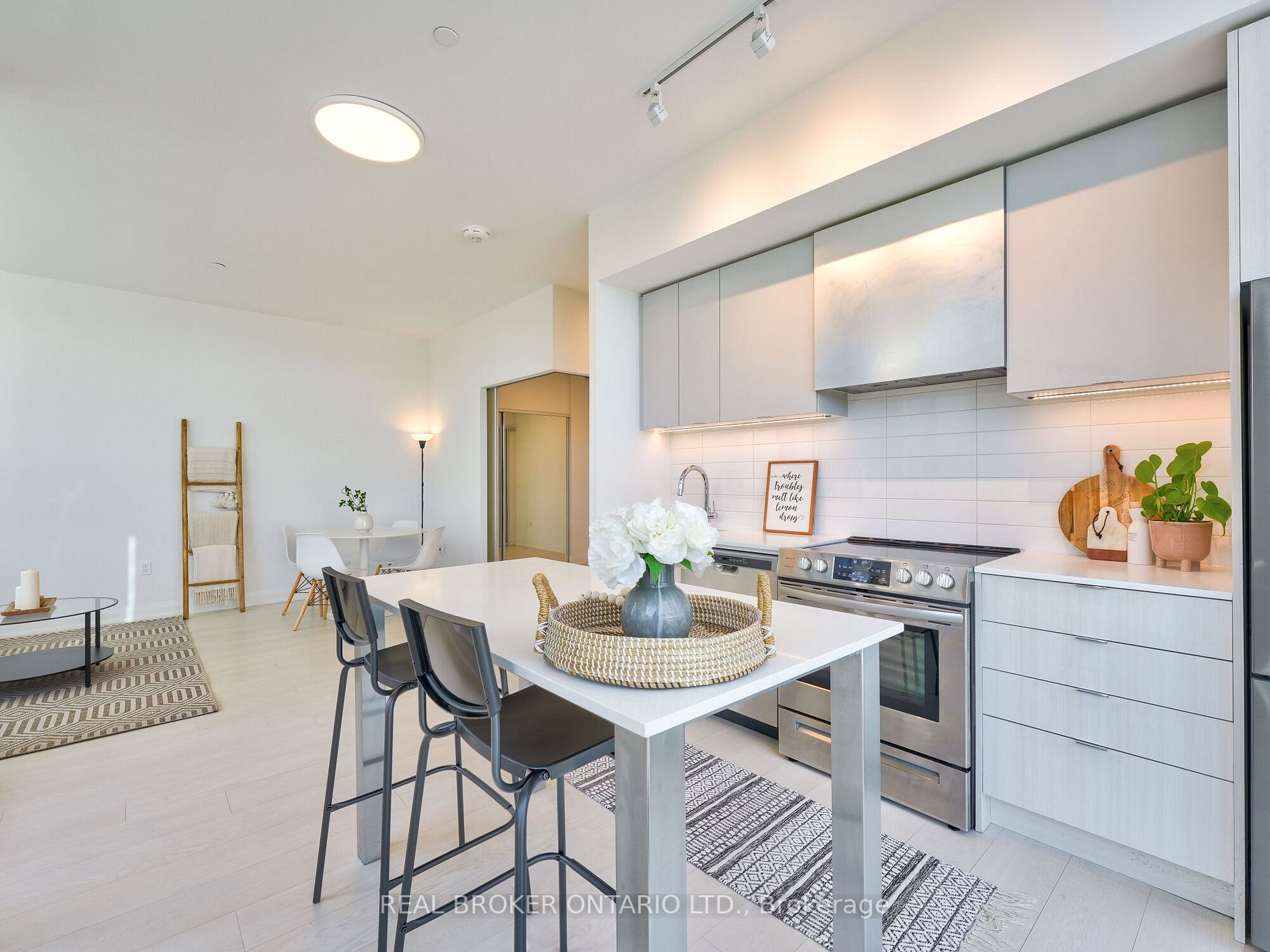 10 Gibbs Rd, #309