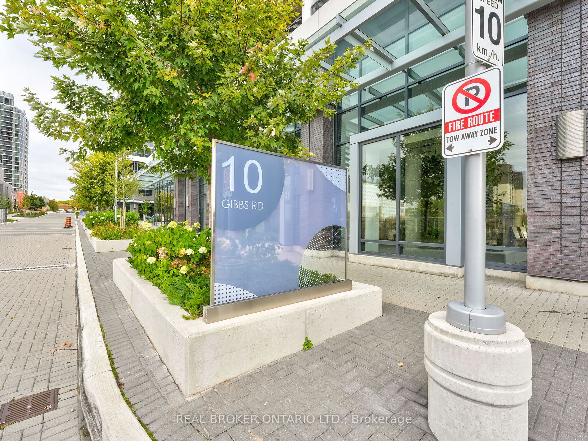 10 Gibbs Rd, #309