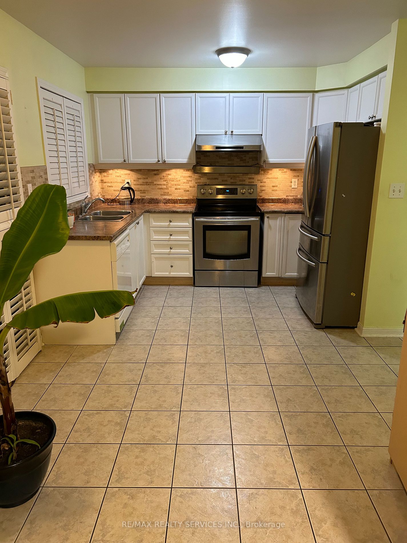 59 Springhurst Ave