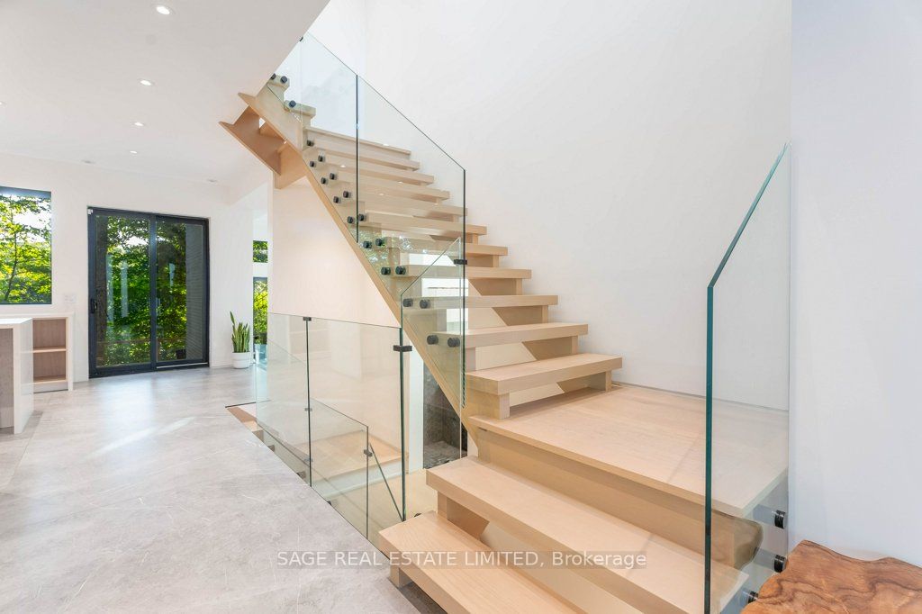 67 Jellicoe Avenue