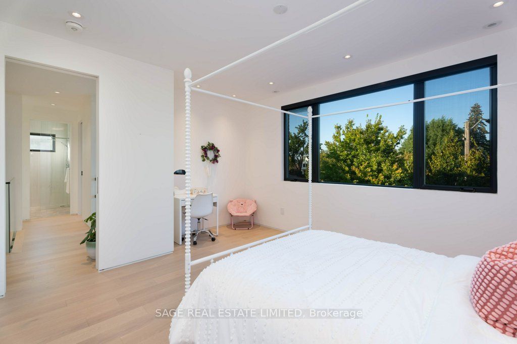 67 Jellicoe Avenue