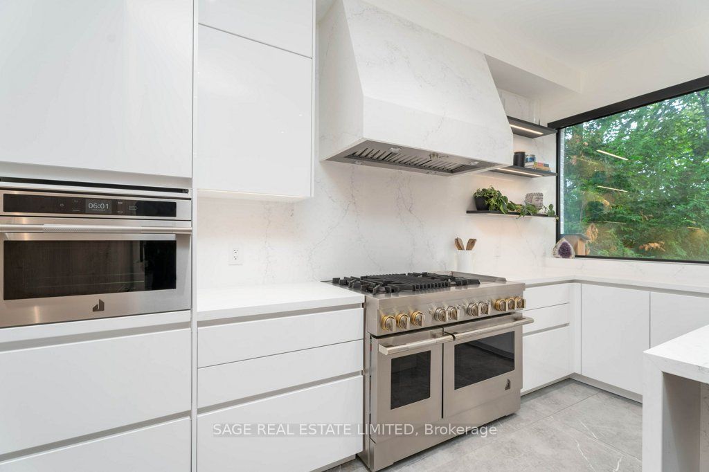 67 Jellicoe Avenue