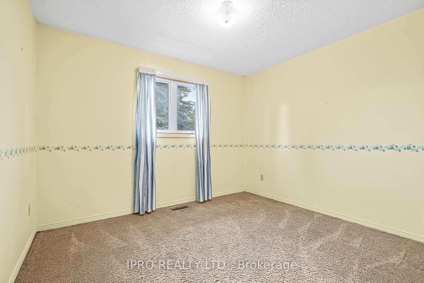 84 Kenninghall Cres