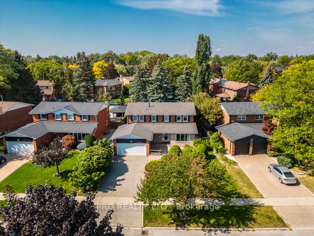 84 Kenninghall Cres