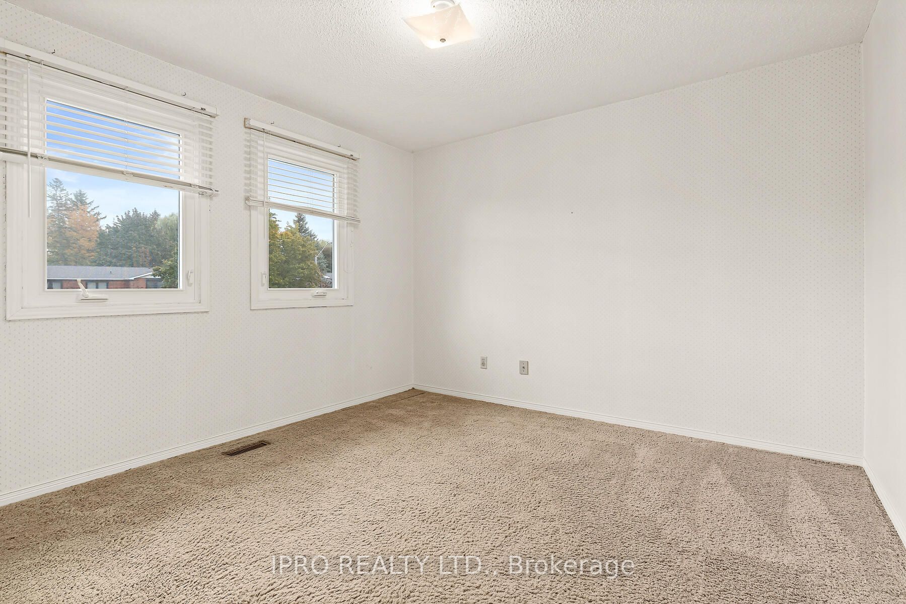 84 Kenninghall Cres