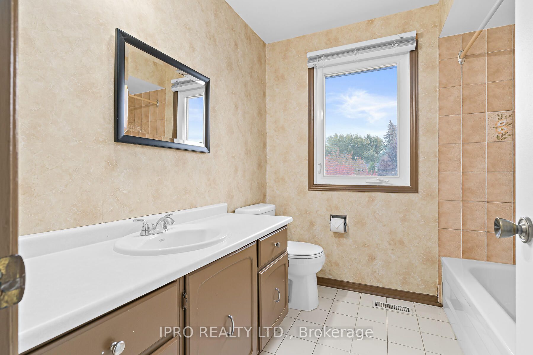 84 Kenninghall Cres