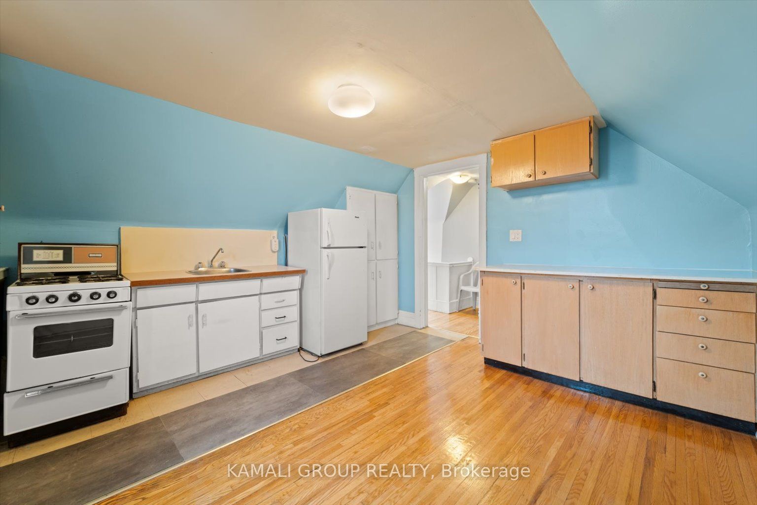 32 Emerson Ave, #Unit 4