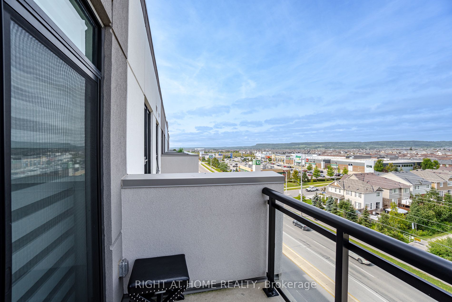 1105 Leger Way, #615