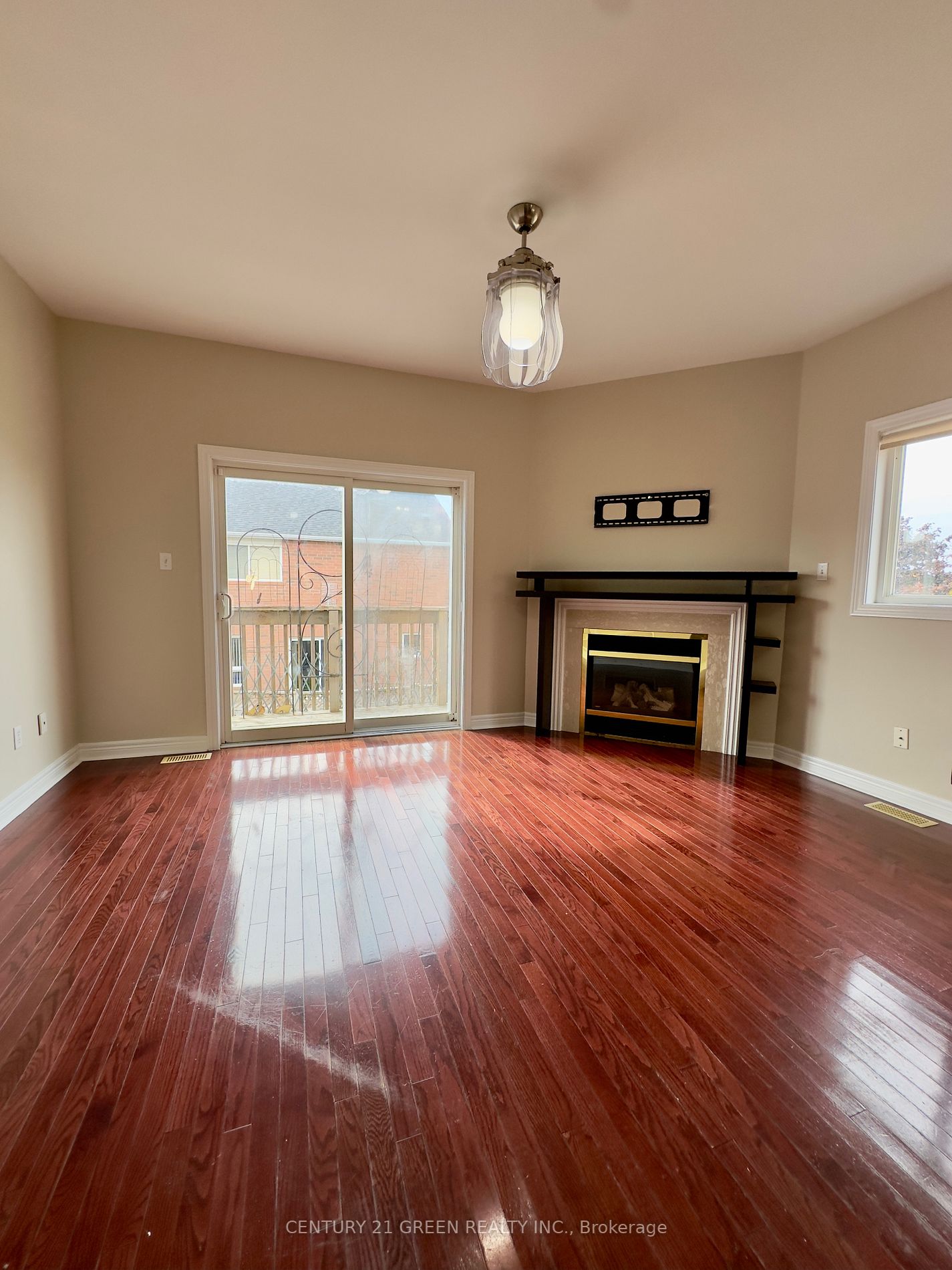 36 Hiberton Cres