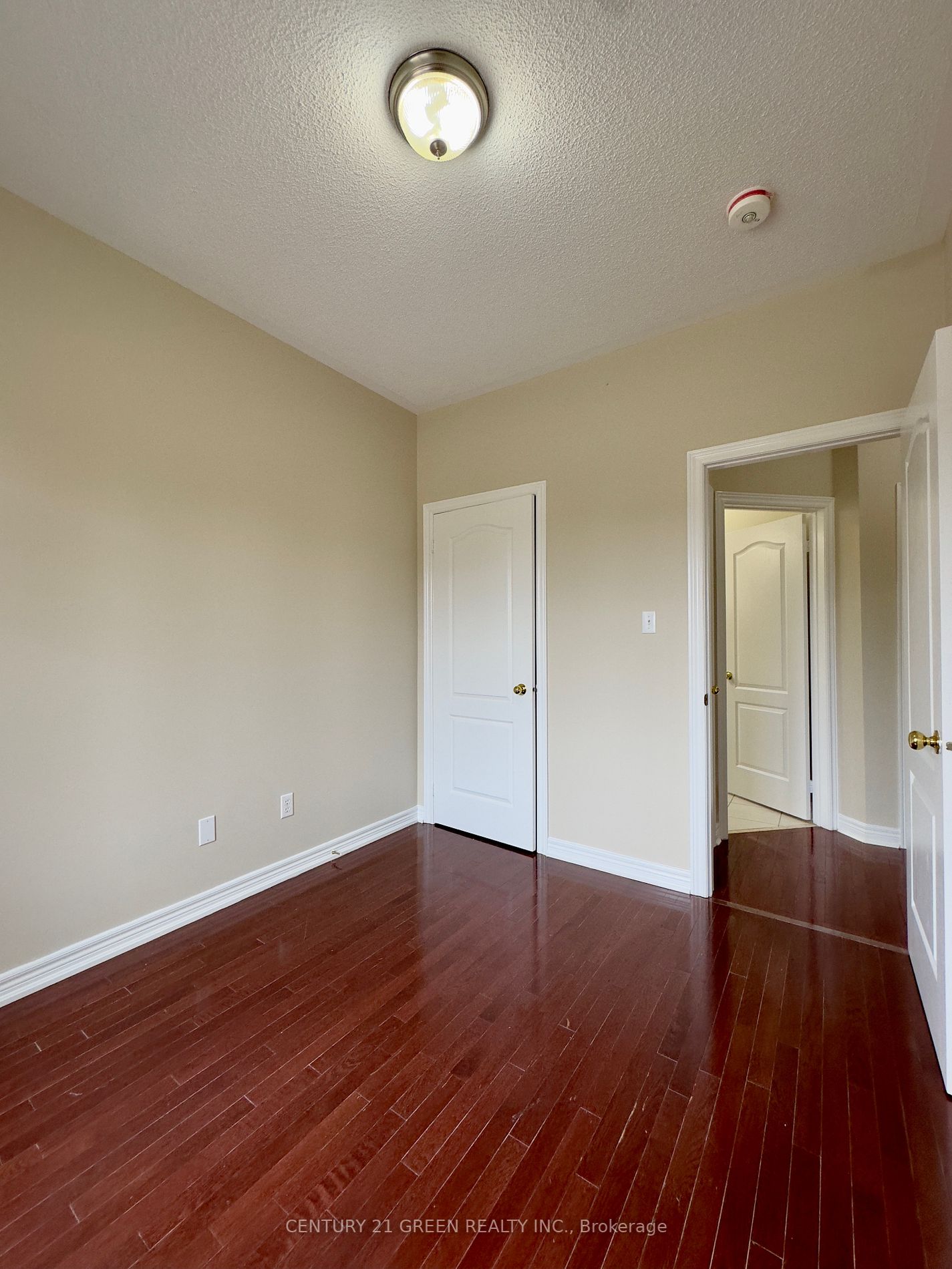 36 Hiberton Cres