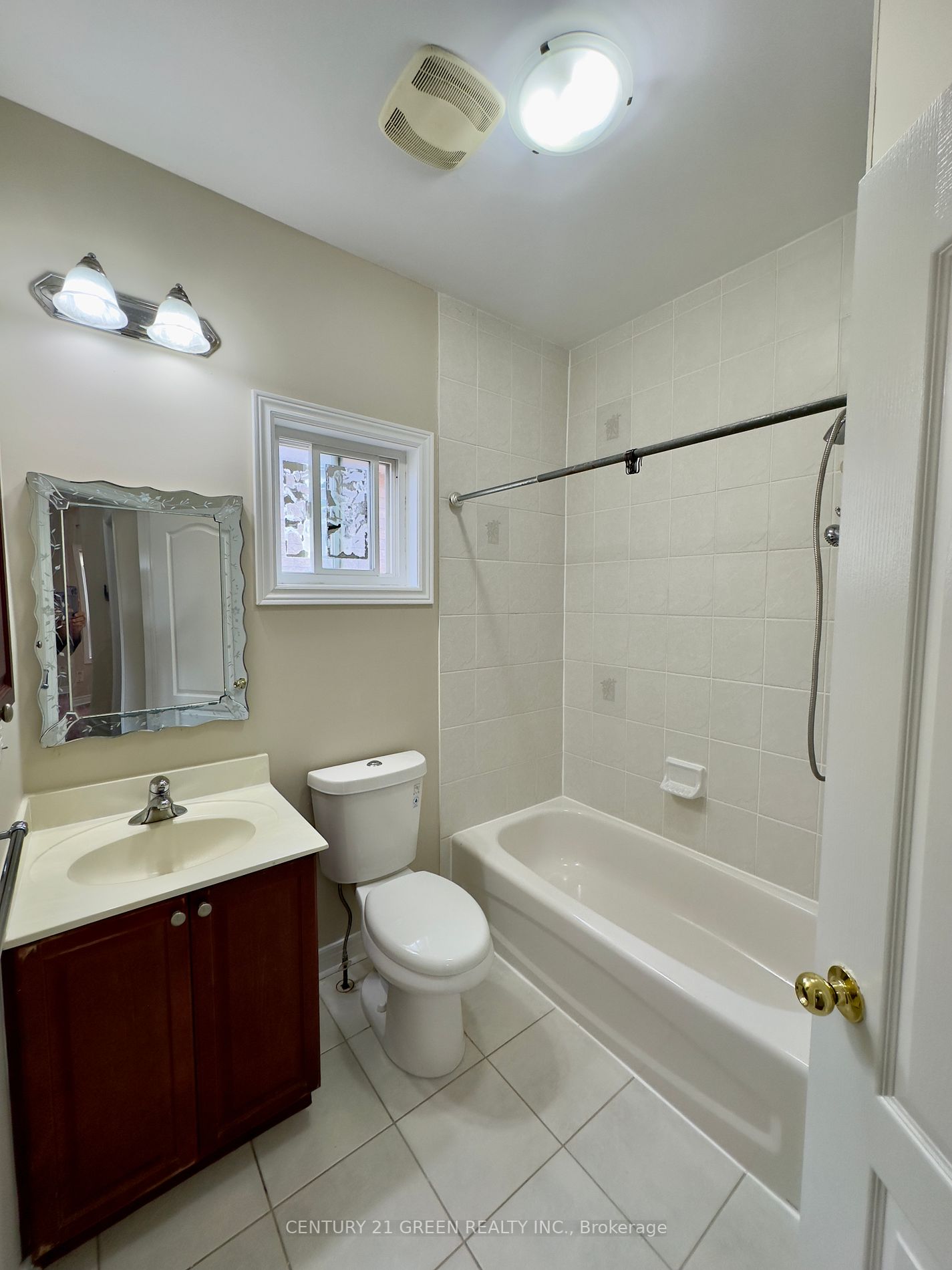36 Hiberton Cres
