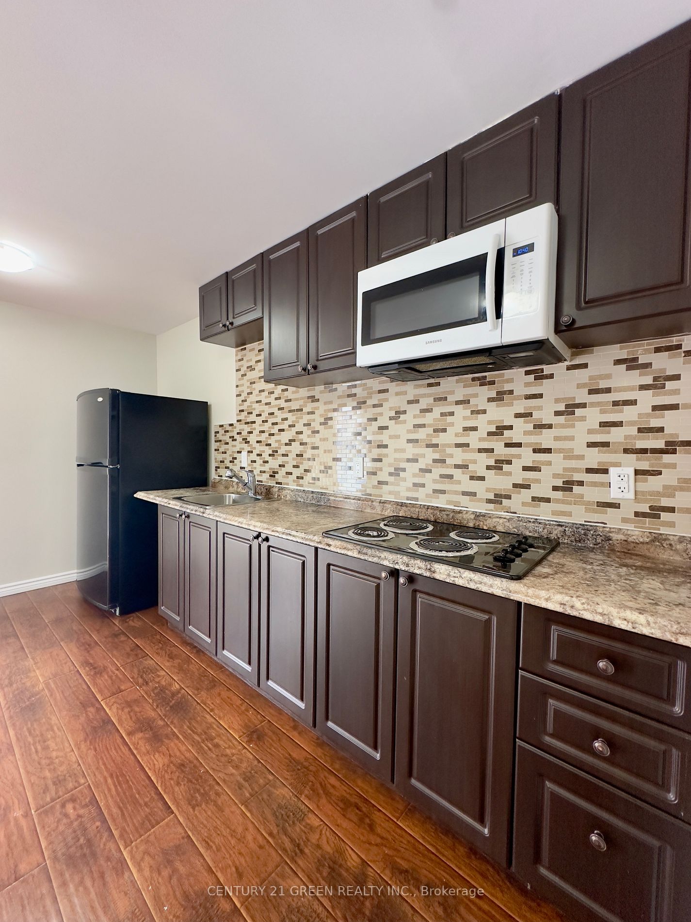 36 Hiberton Cres